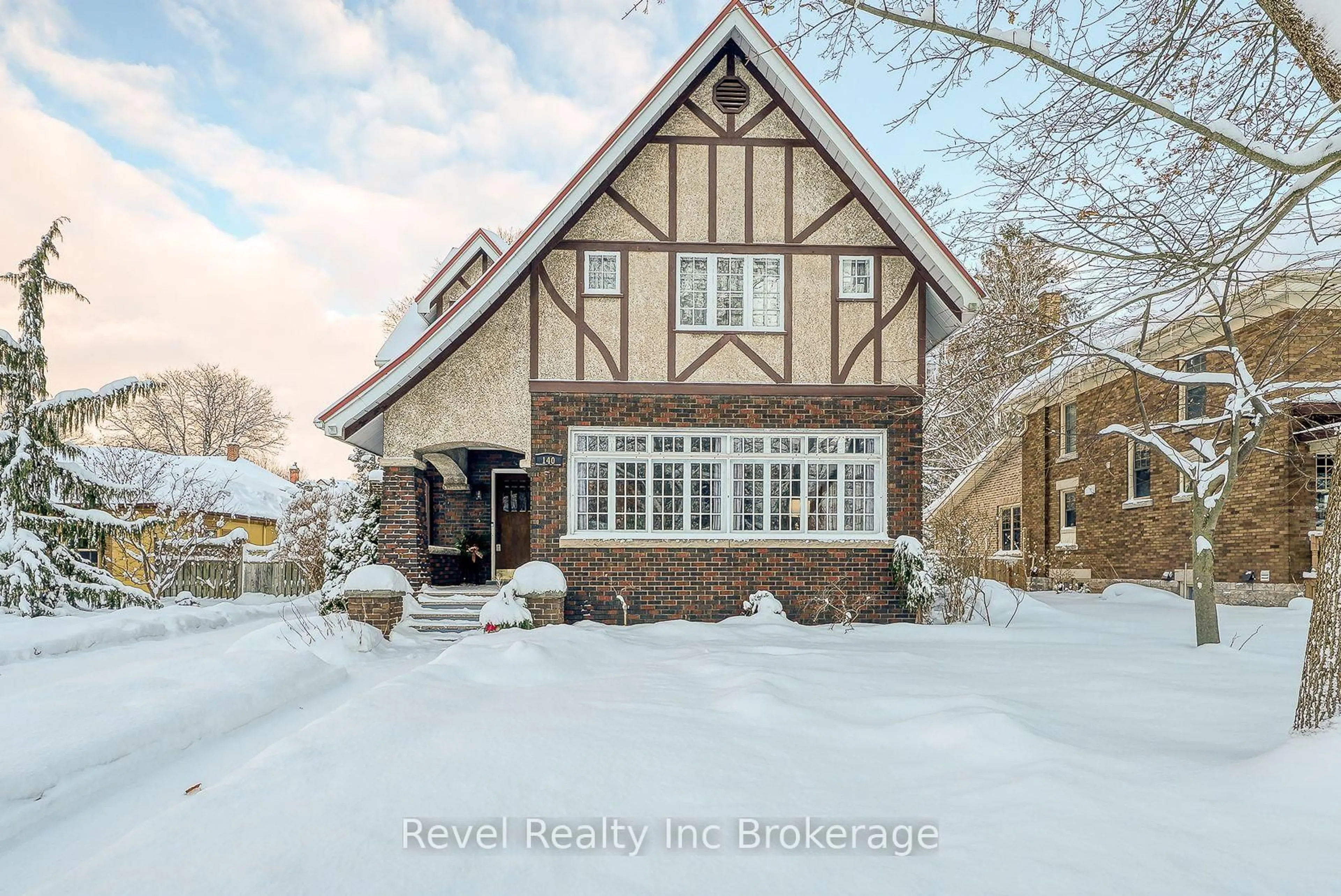 Home with brick exterior material, street for 140 Vansittart Ave, Woodstock Ontario N4S 6E6