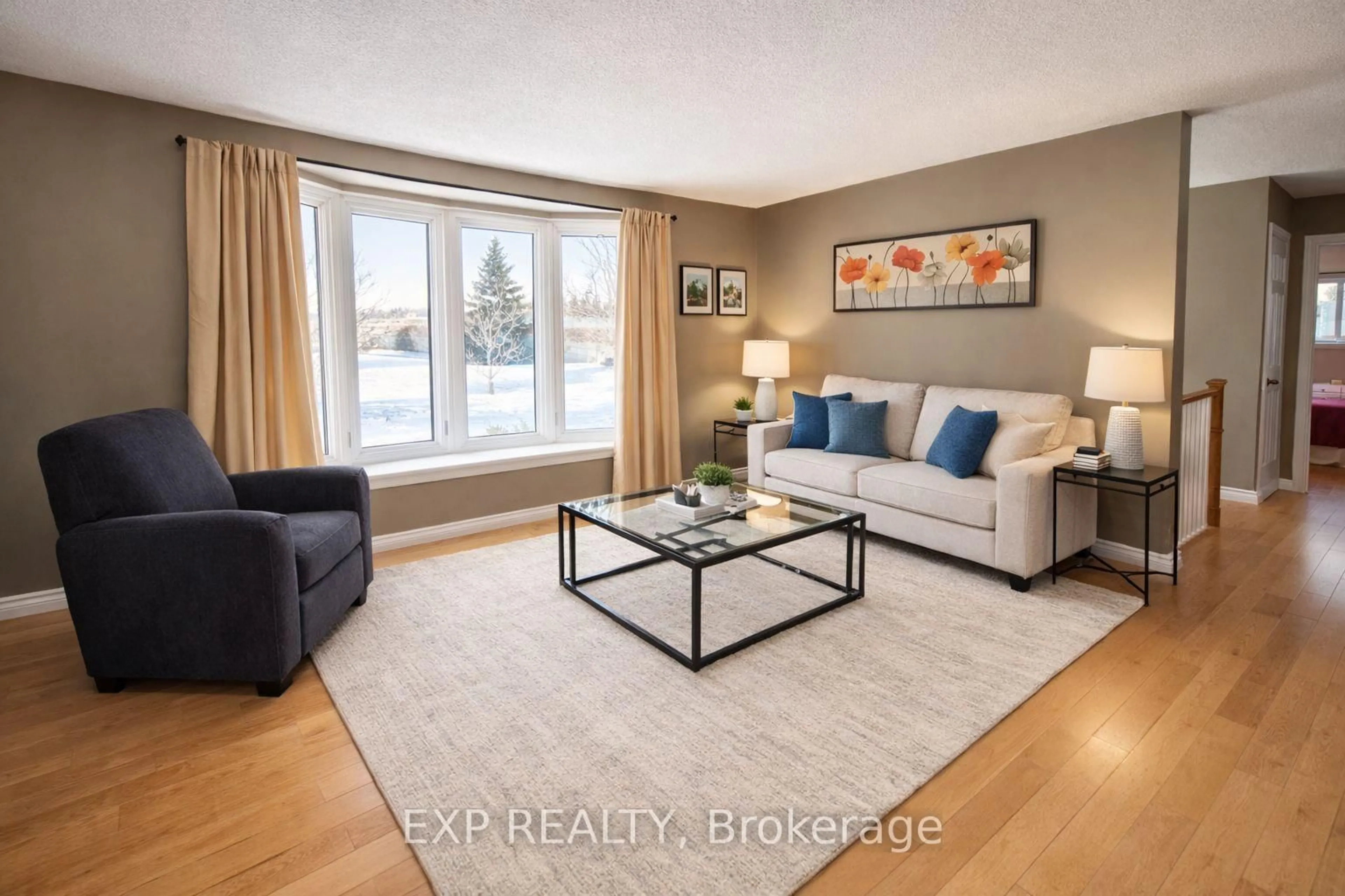 Living room with furniture, unknown for 1059 Flynn Ave, Ottawa Ontario K7S 3G7