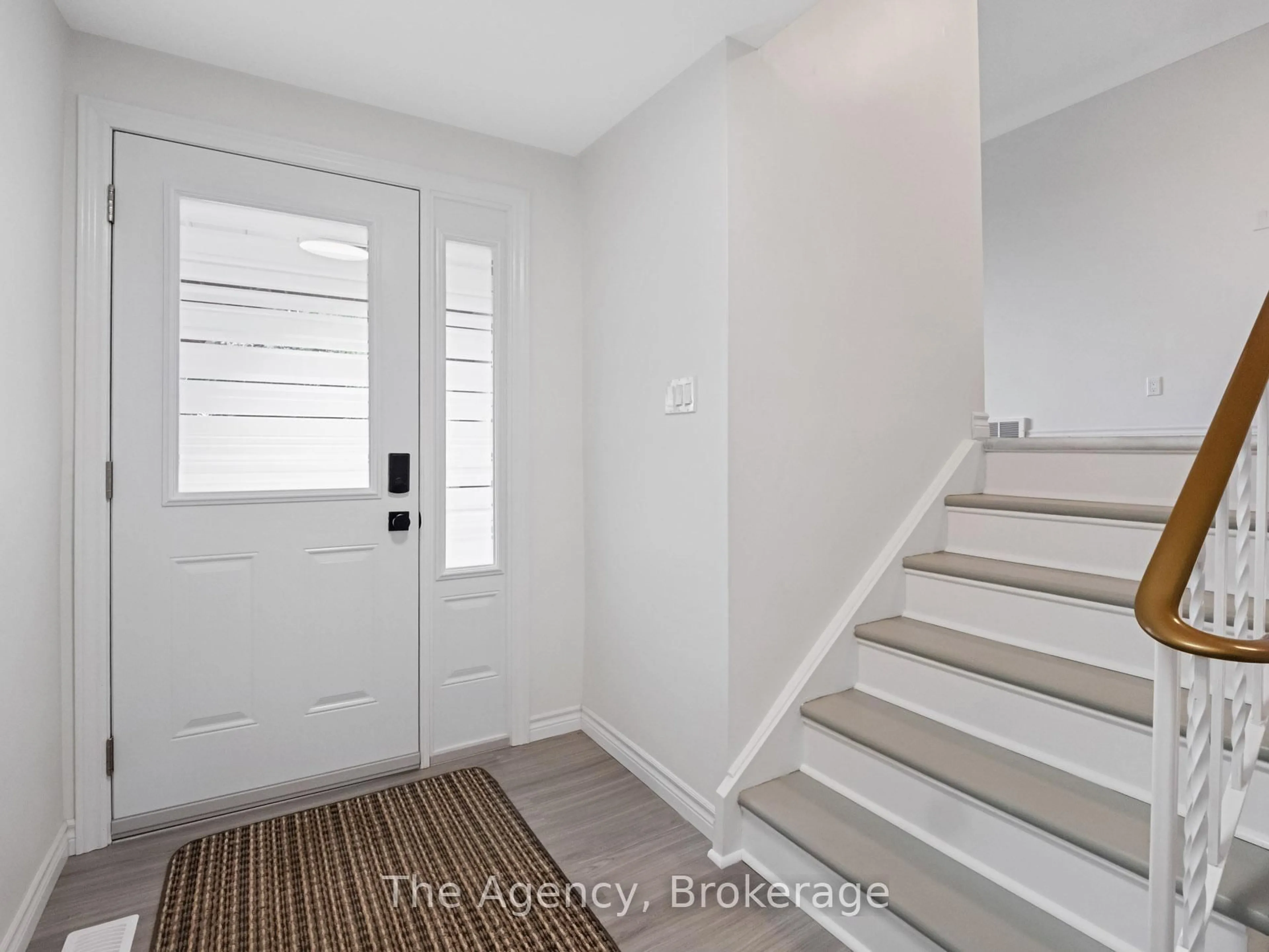 Indoor entryway for 68 Ziraldo Rd, St. Catharines Ontario L2N 6T1
