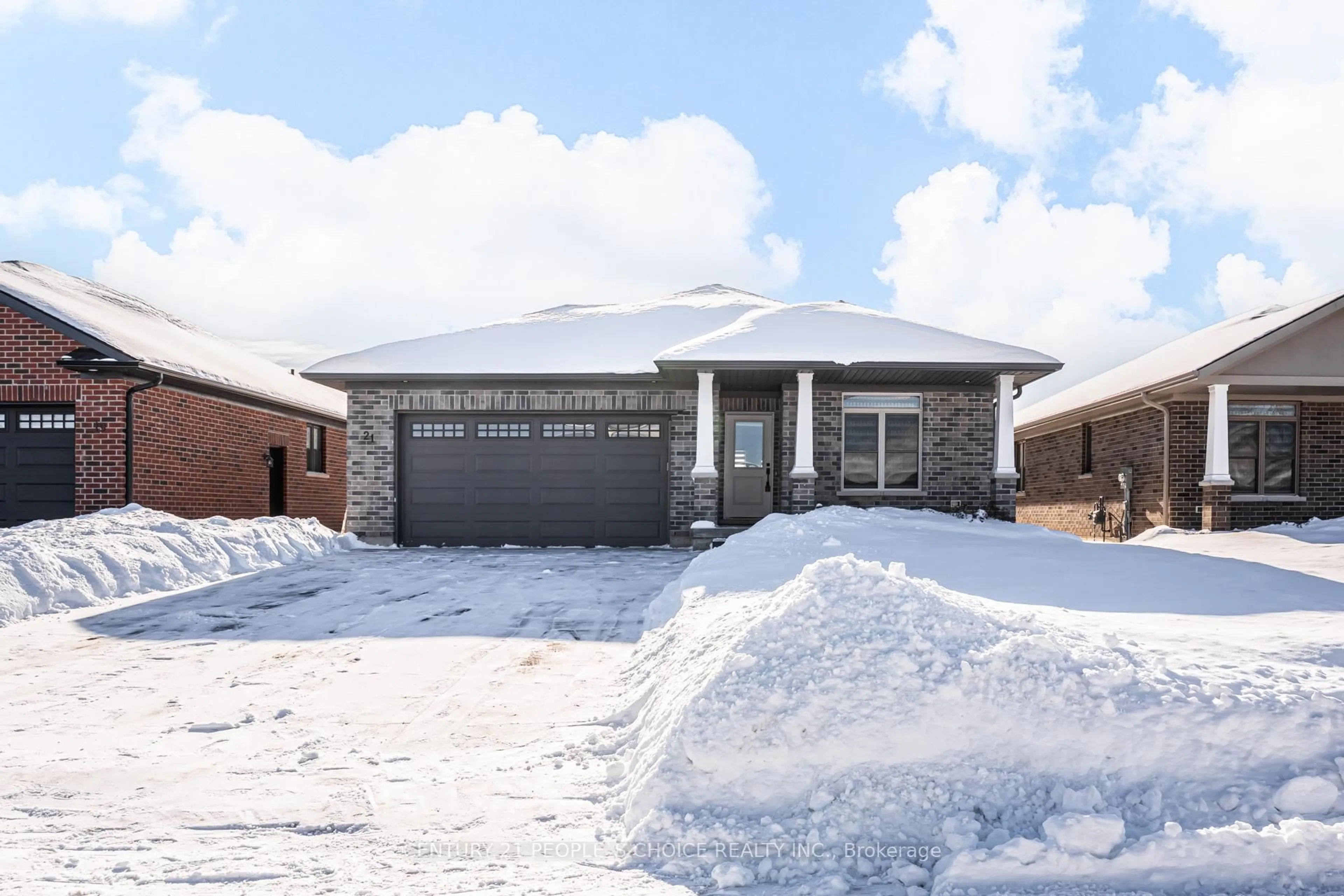 Home with brick exterior material, street for 21 Aberdeen St, Stirling Ontario K0K 3E0