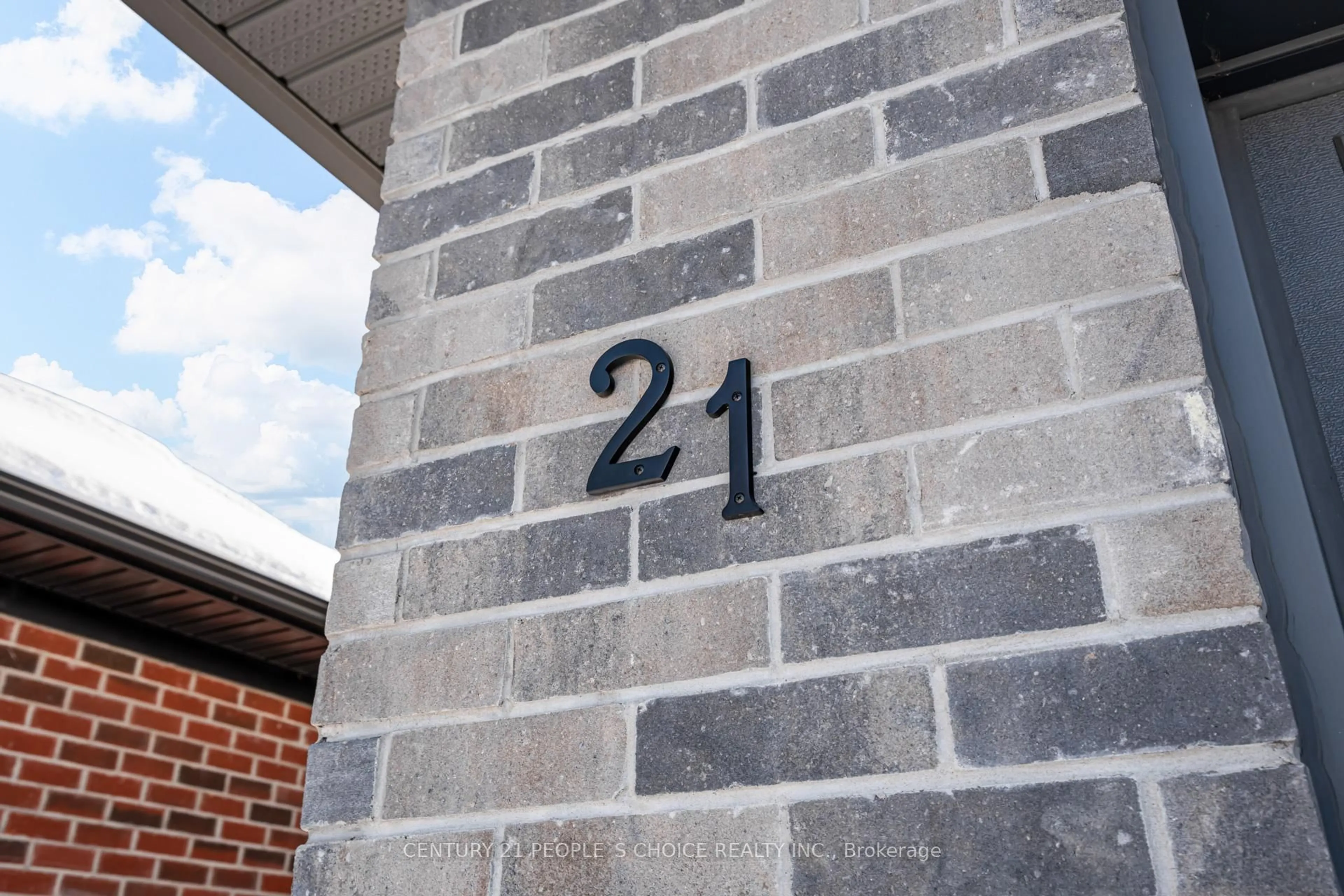 Home with brick exterior material, building for 21 Aberdeen St, Stirling Ontario K0K 3E0