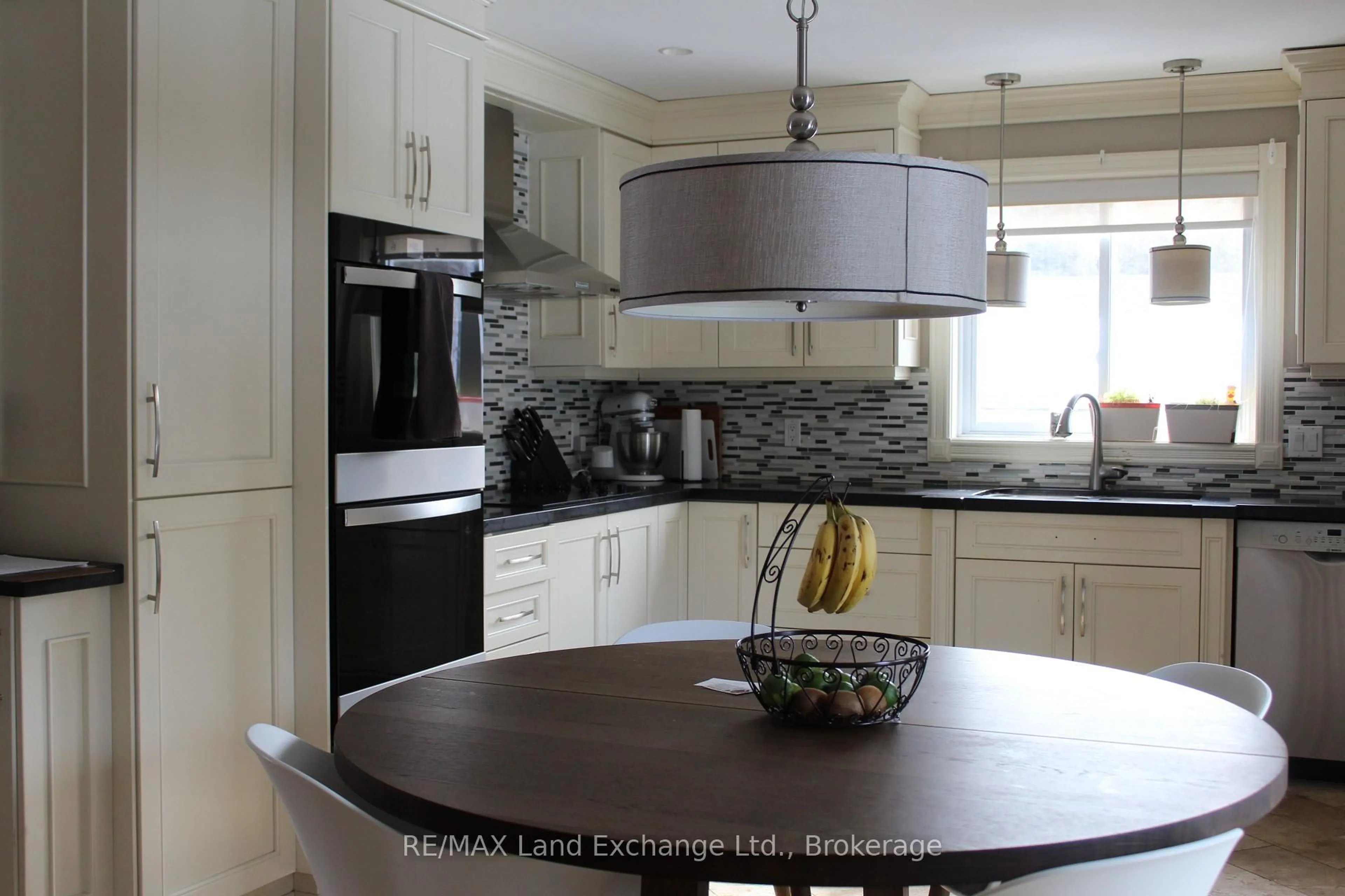 Contemporary kitchen, unknown for 924 Parkplace Pl, Huron-Kinloss Ontario N2Z 0B9