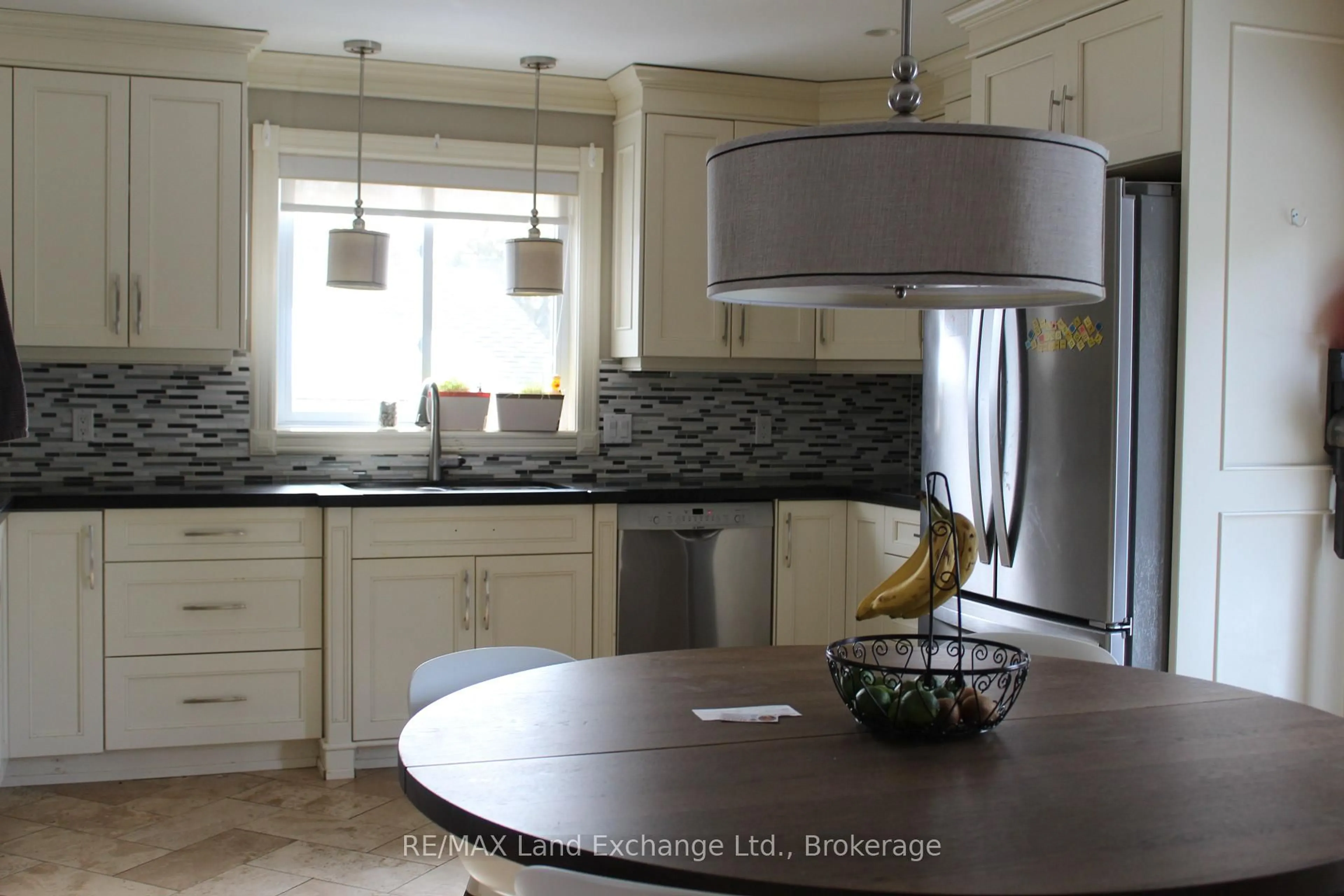 Open concept kitchen, unknown for 924 Parkplace Pl, Huron-Kinloss Ontario N2Z 0B9