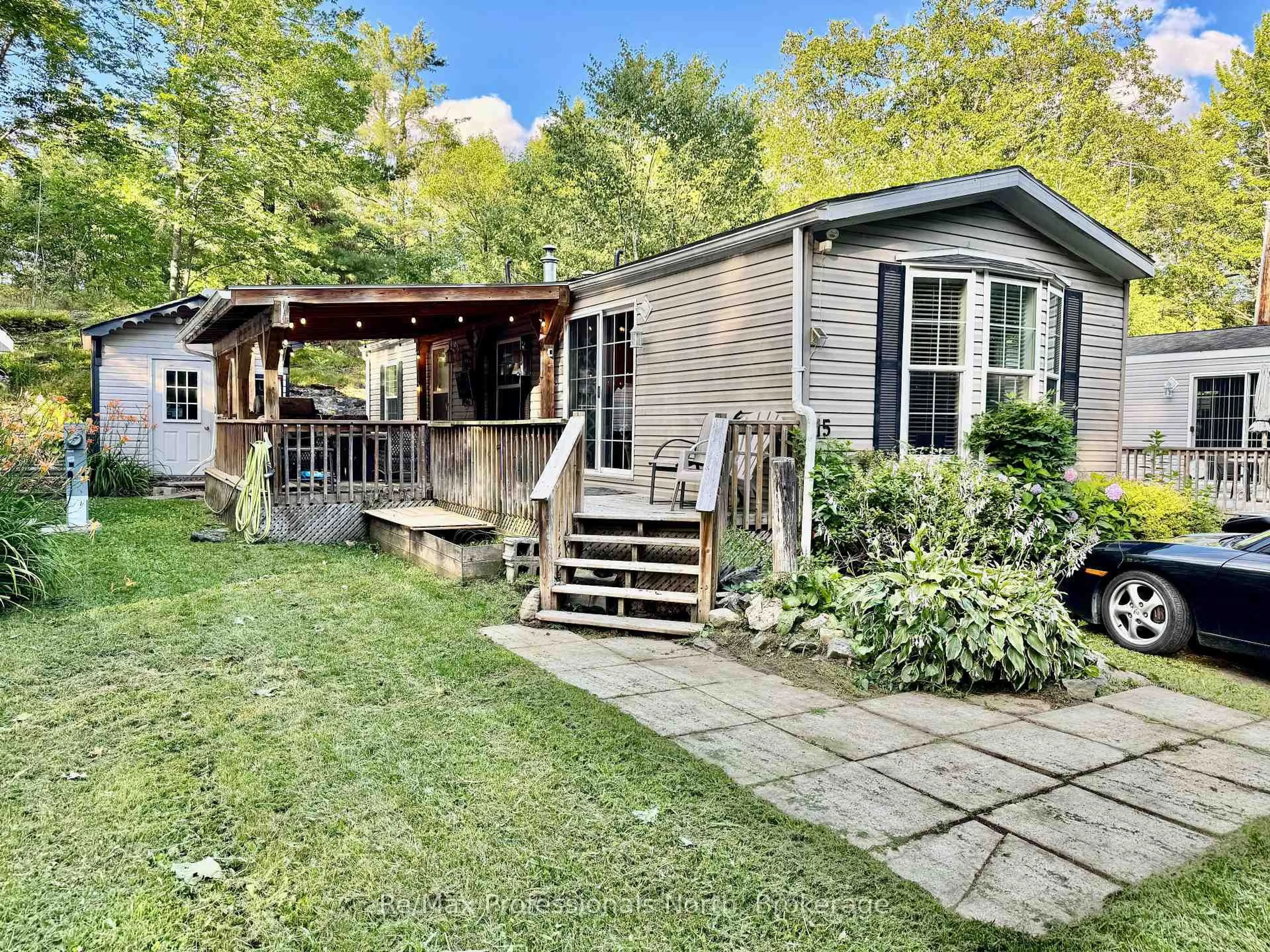 Patio, unknown for 1007 RACOON Rd #15, Gravenhurst Ontario P1P 1R1