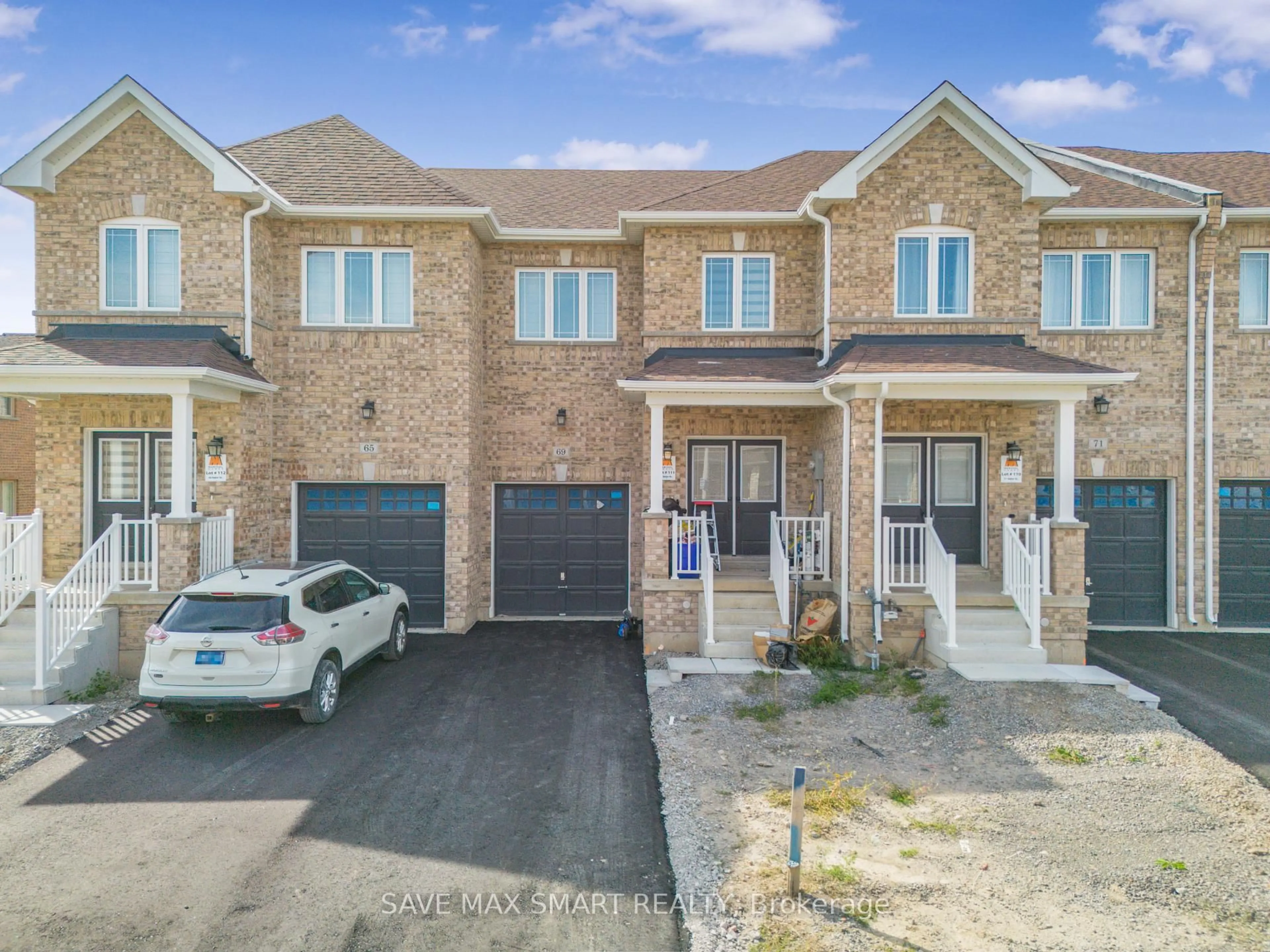 A pic from outside/outdoor area/front of a property/back of a property/a pic from drone, street for 69 Baker St, Thorold Ontario L2V 0N1