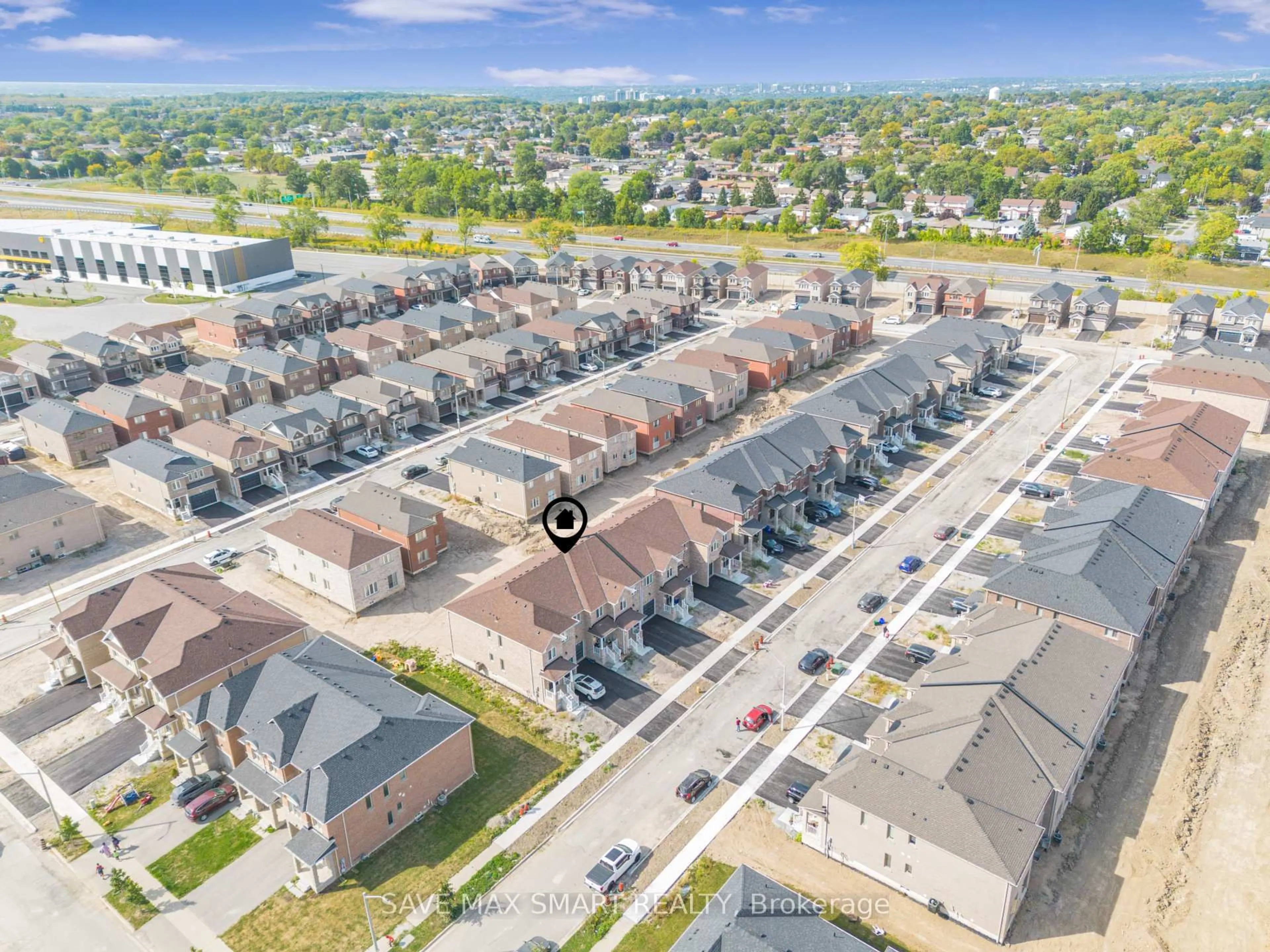 A pic from outside/outdoor area/front of a property/back of a property/a pic from drone, street for 69 Baker St, Thorold Ontario L2V 0N1