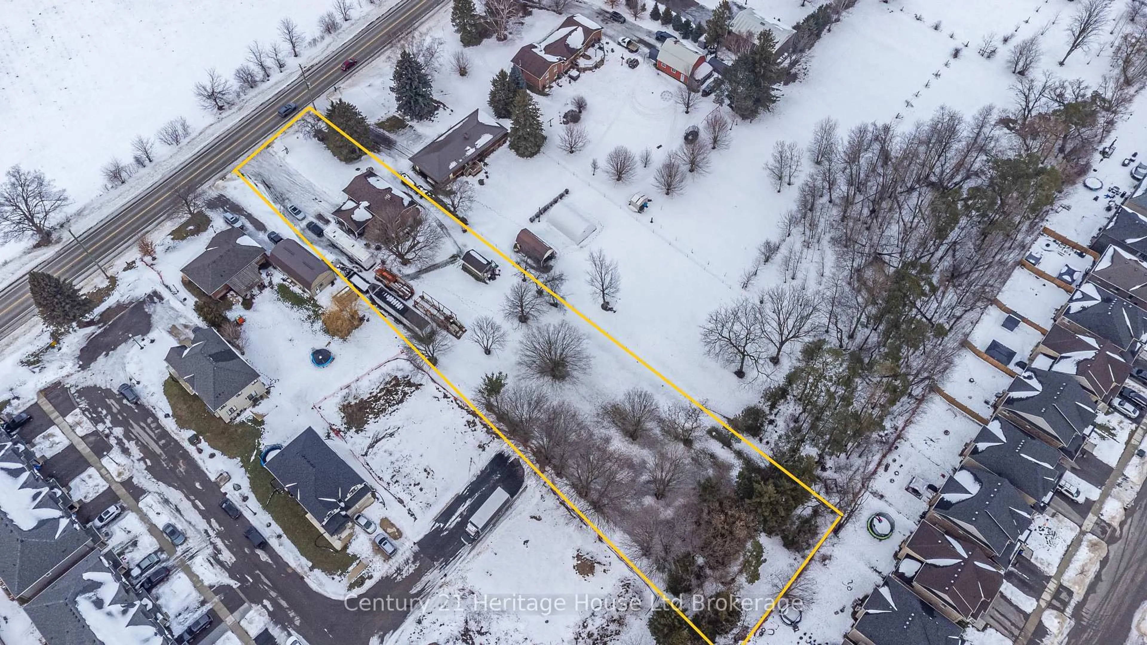 A pic from outside/outdoor area/front of a property/back of a property/a pic from drone, street for 745190 Oxford Road 17, Woodstock Ontario N4S 7W2