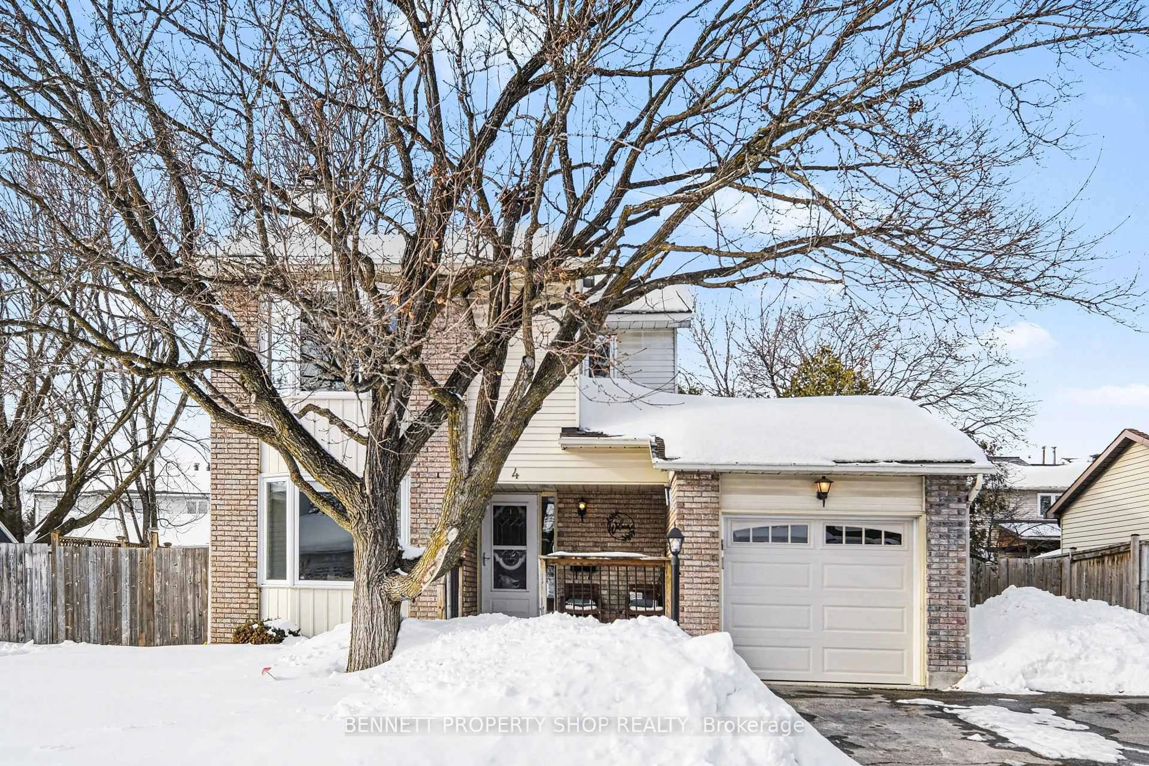 Unknown for 4 Bartley Cres, Ottawa Ontario K2J 2J7