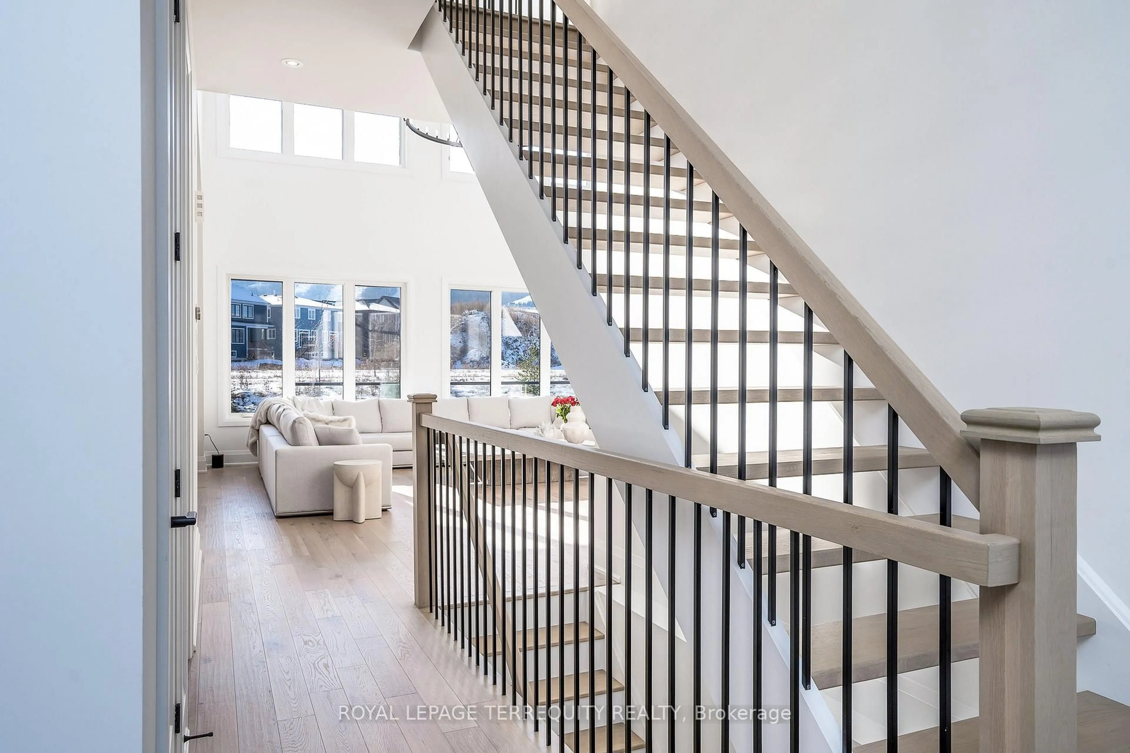 Stairs for 109 Stillwater Cres, Blue Mountains Ontario L9Y 4P5