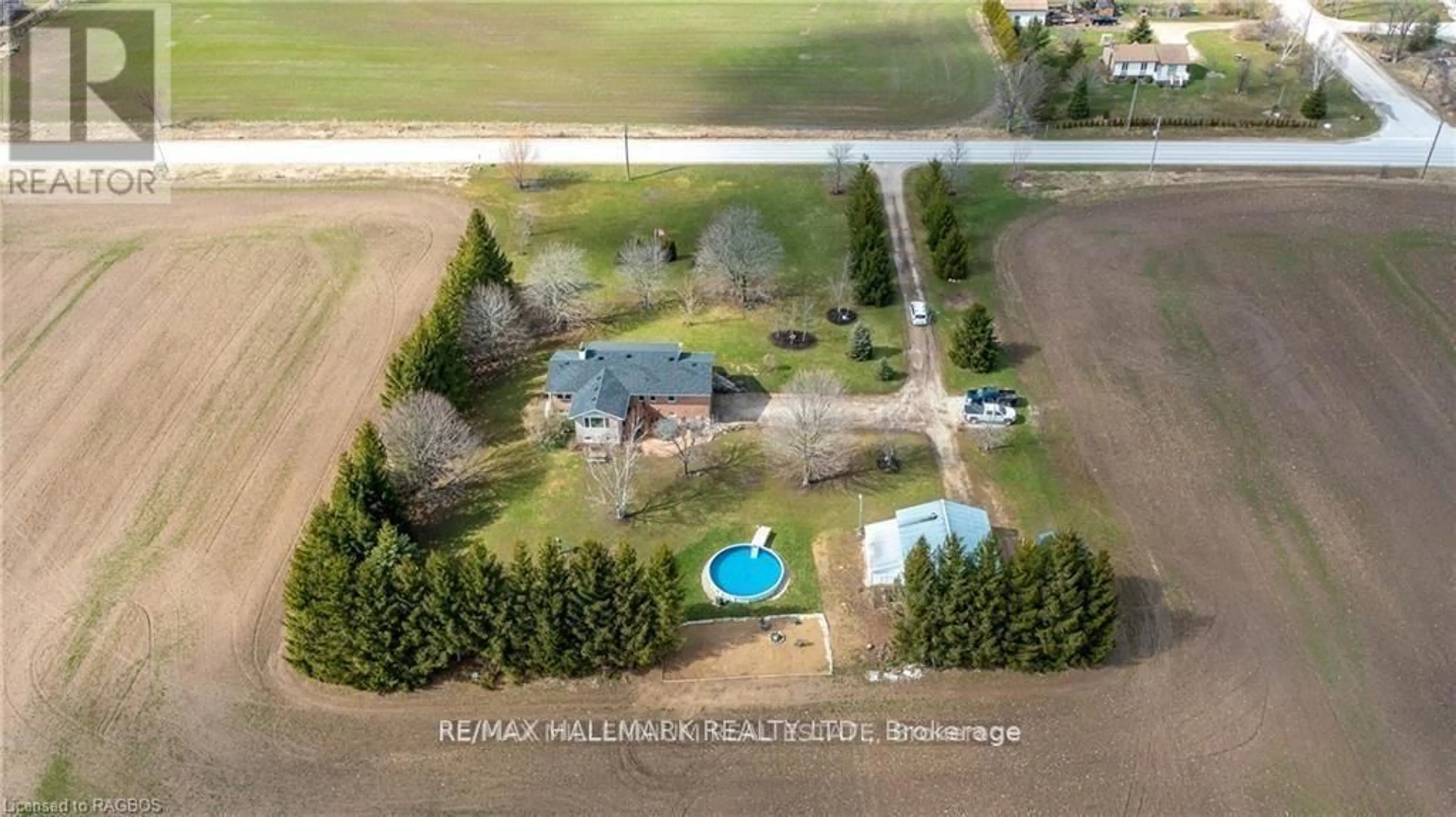 A pic from outside/outdoor area/front of a property/back of a property/a pic from drone, water/lake/river/ocean view for 22648 Grey Rd 16, Chatsworth Ontario N0H 1G0