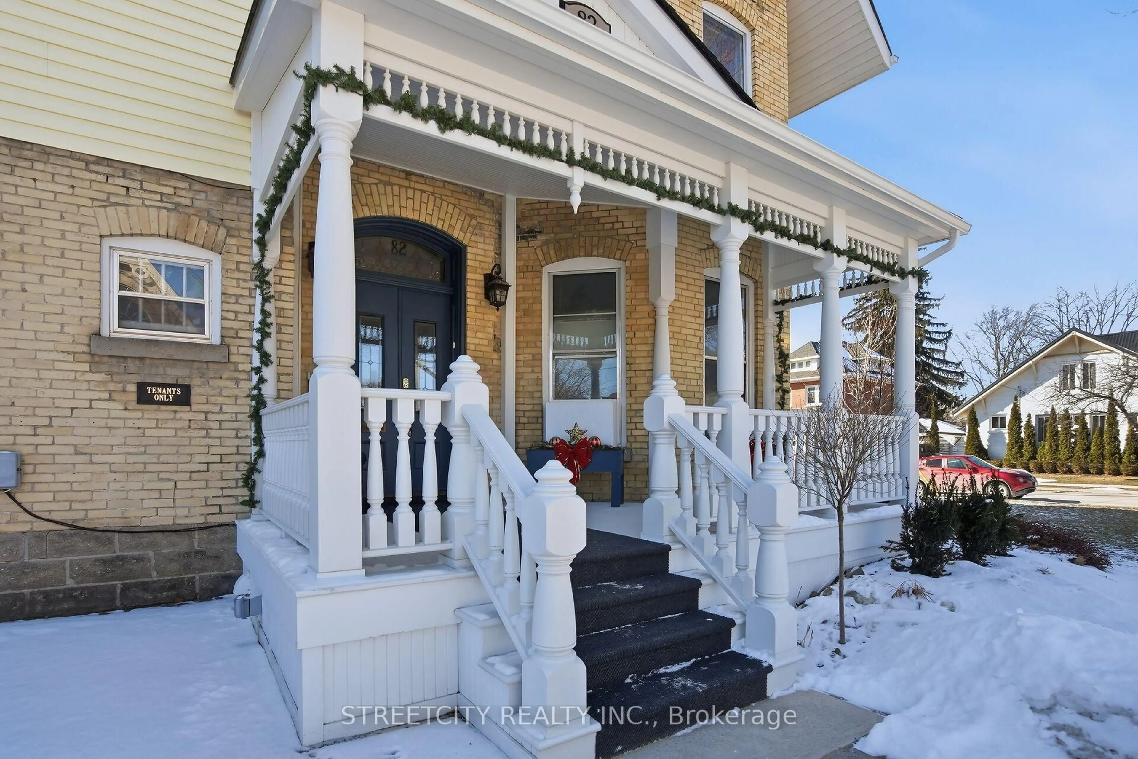 Unknown for 82 WELLINGTON St, St. Thomas Ontario N5R 2R2