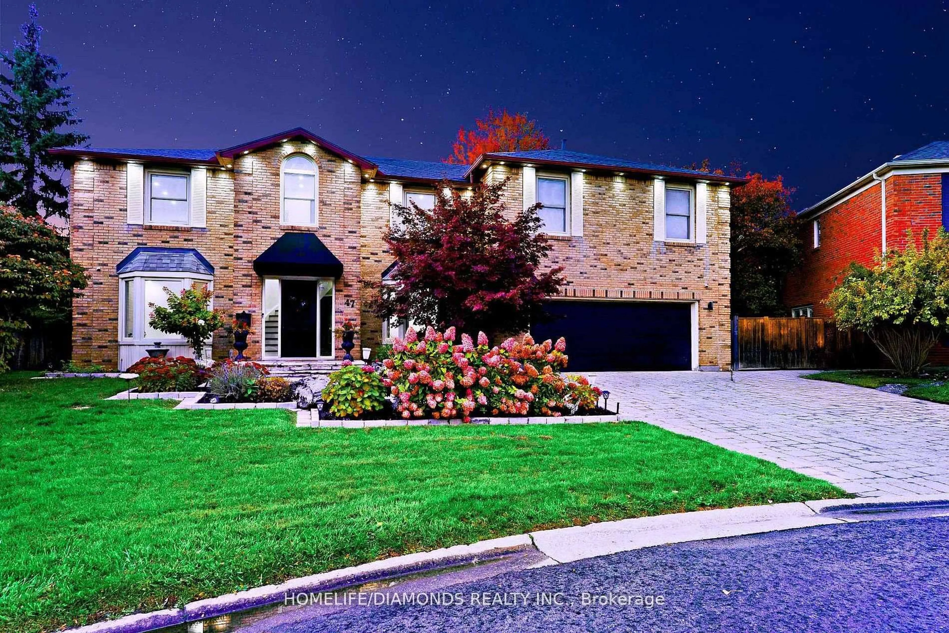 Home with brick exterior material, street for 47 RIDGE POINT Dr, St. Catharines Ontario L2T 2S8