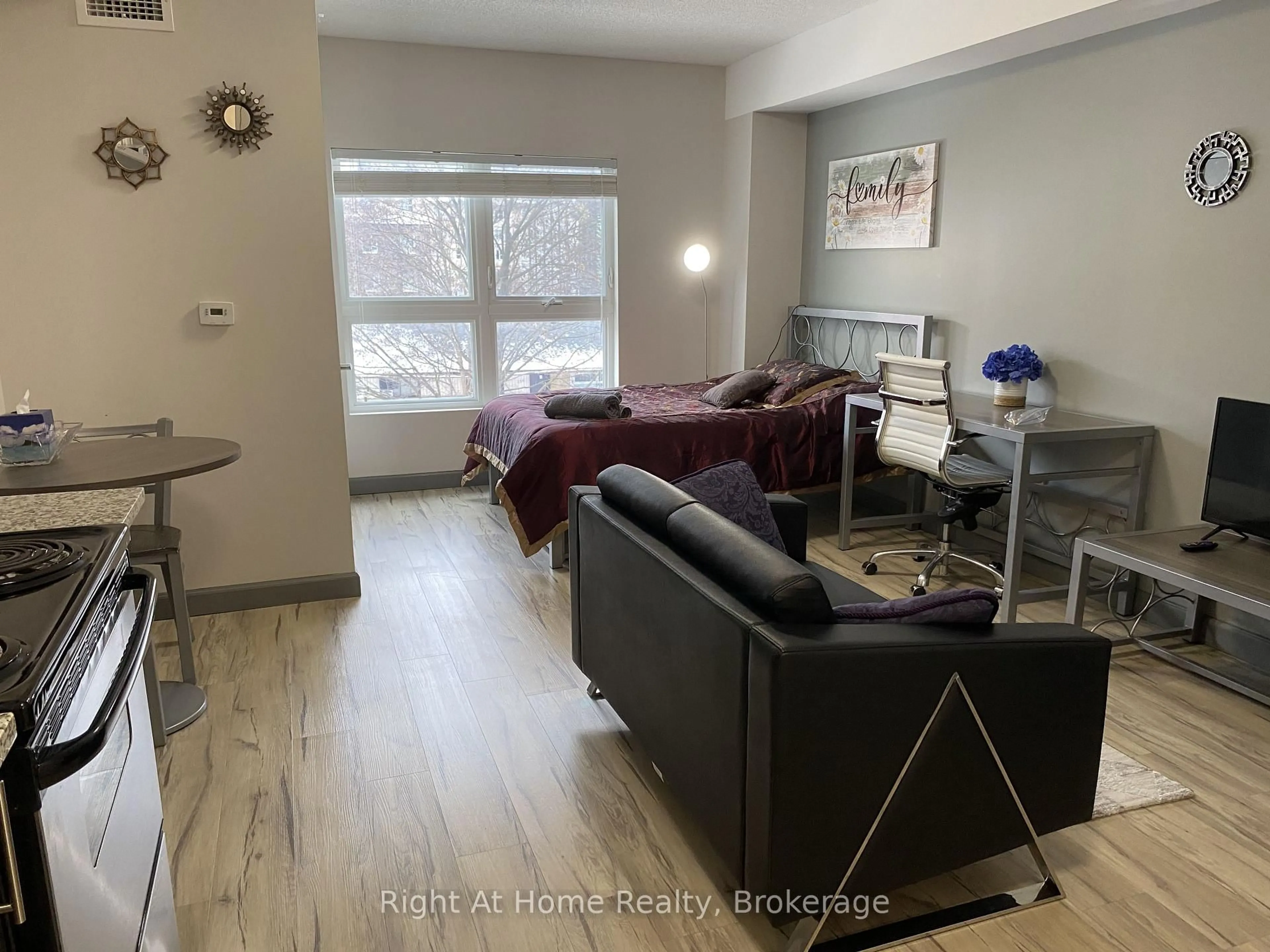 Living room with furniture, unknown for 258A Sunview St #1710, Waterloo Ontario N2L 3V9