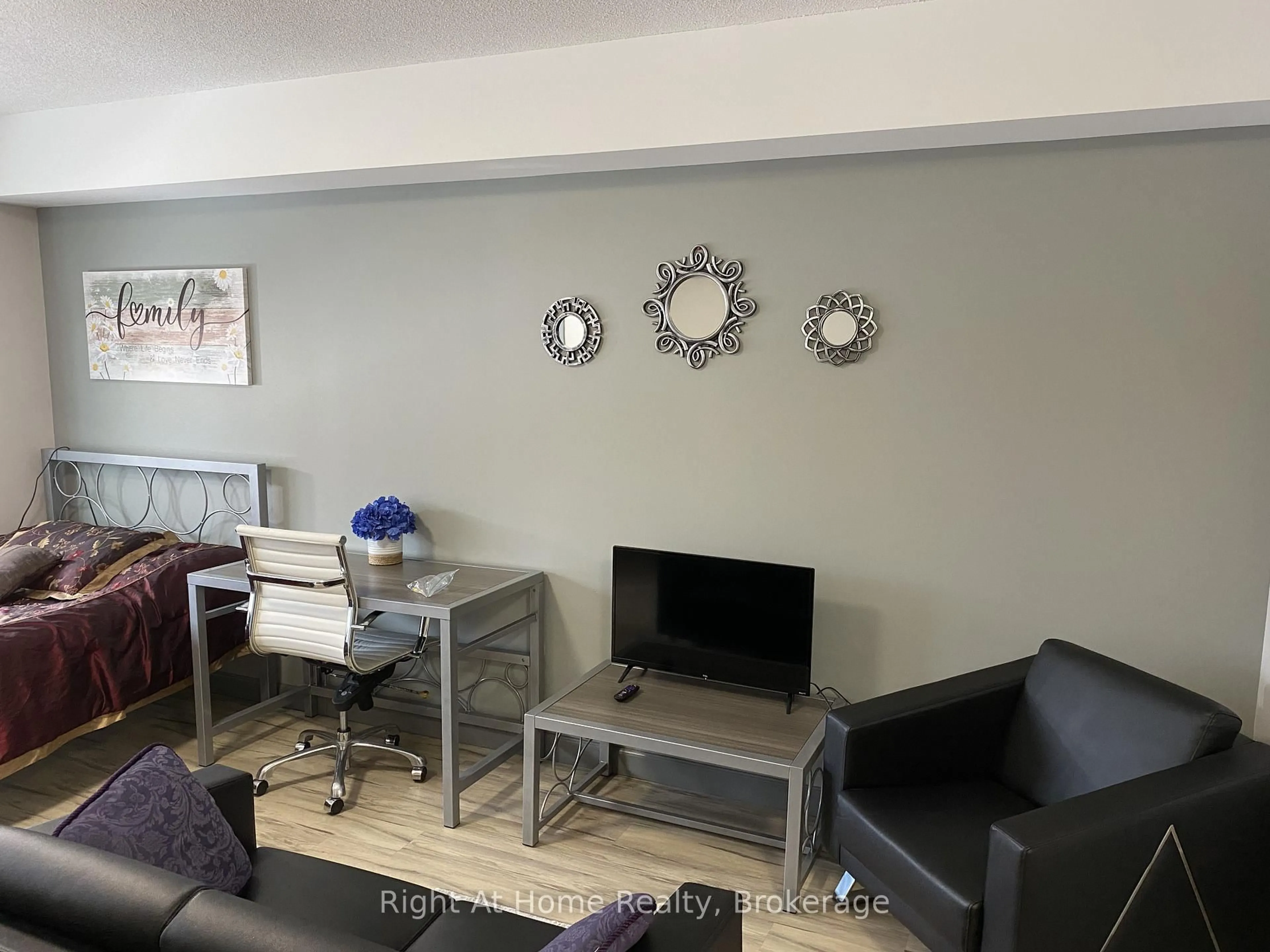 Living room with furniture, unknown for 258A Sunview St #1710, Waterloo Ontario N2L 3V9
