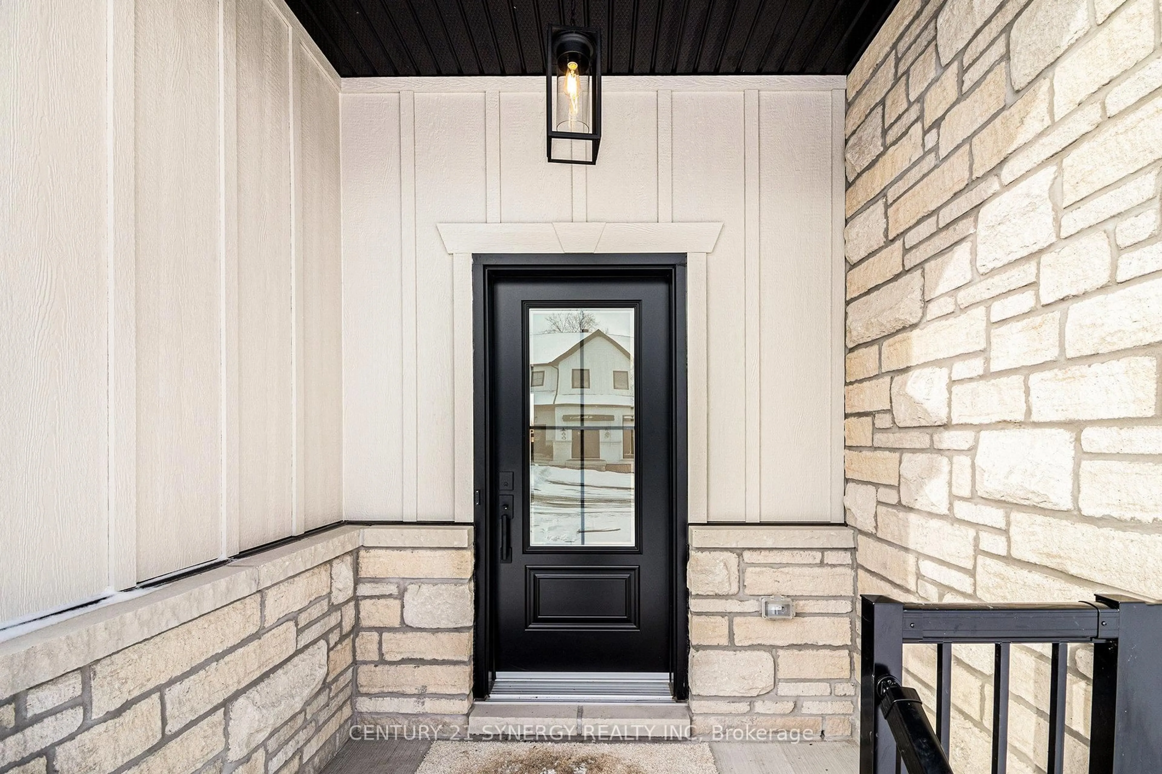 Indoor entryway for 85 VILLENEUVE St, North Stormont Ontario K0C 1W0