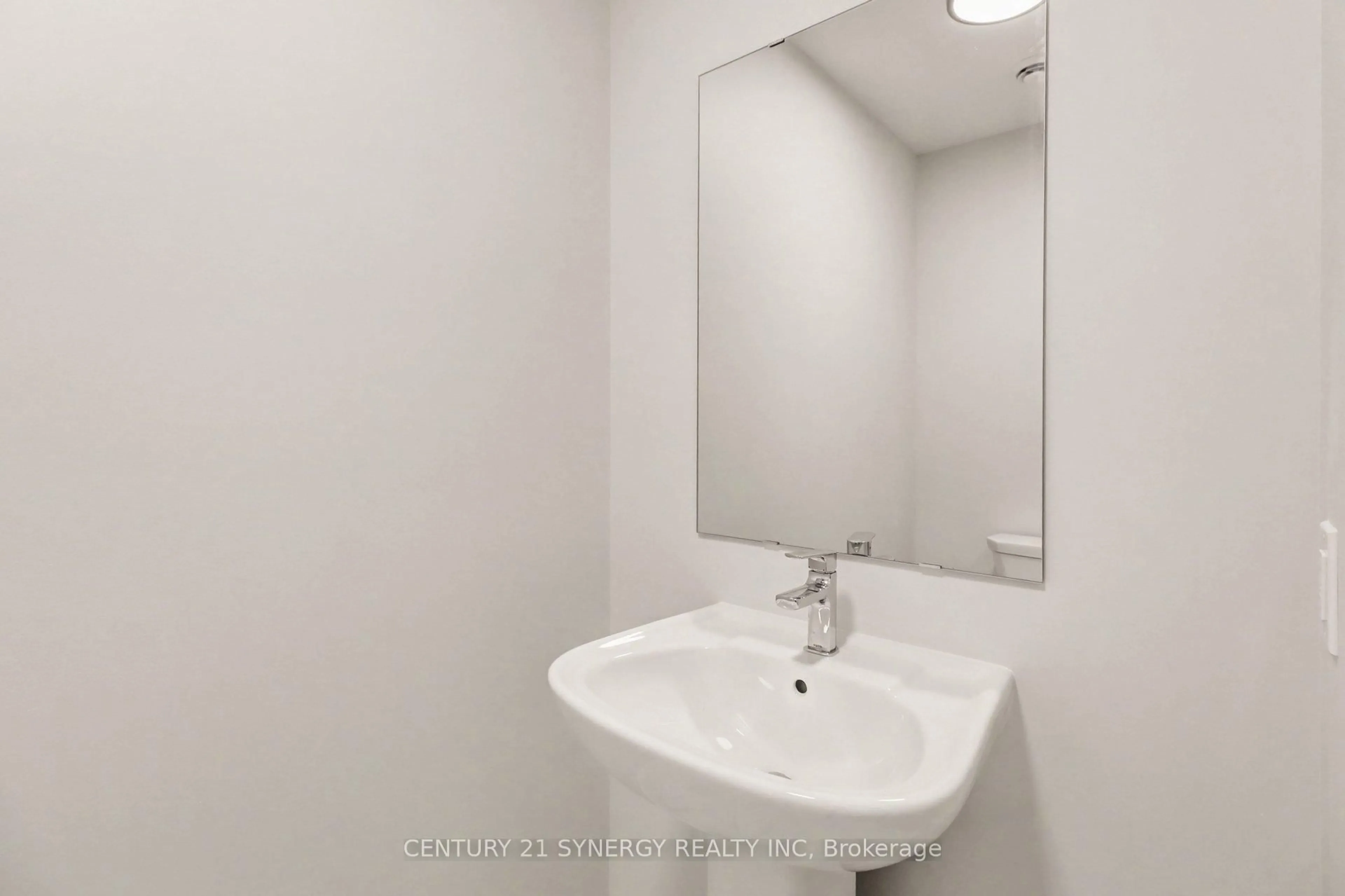 Standard bathroom, unknown for 69 VILLENEUVE St, North Stormont Ontario K0C 1W0