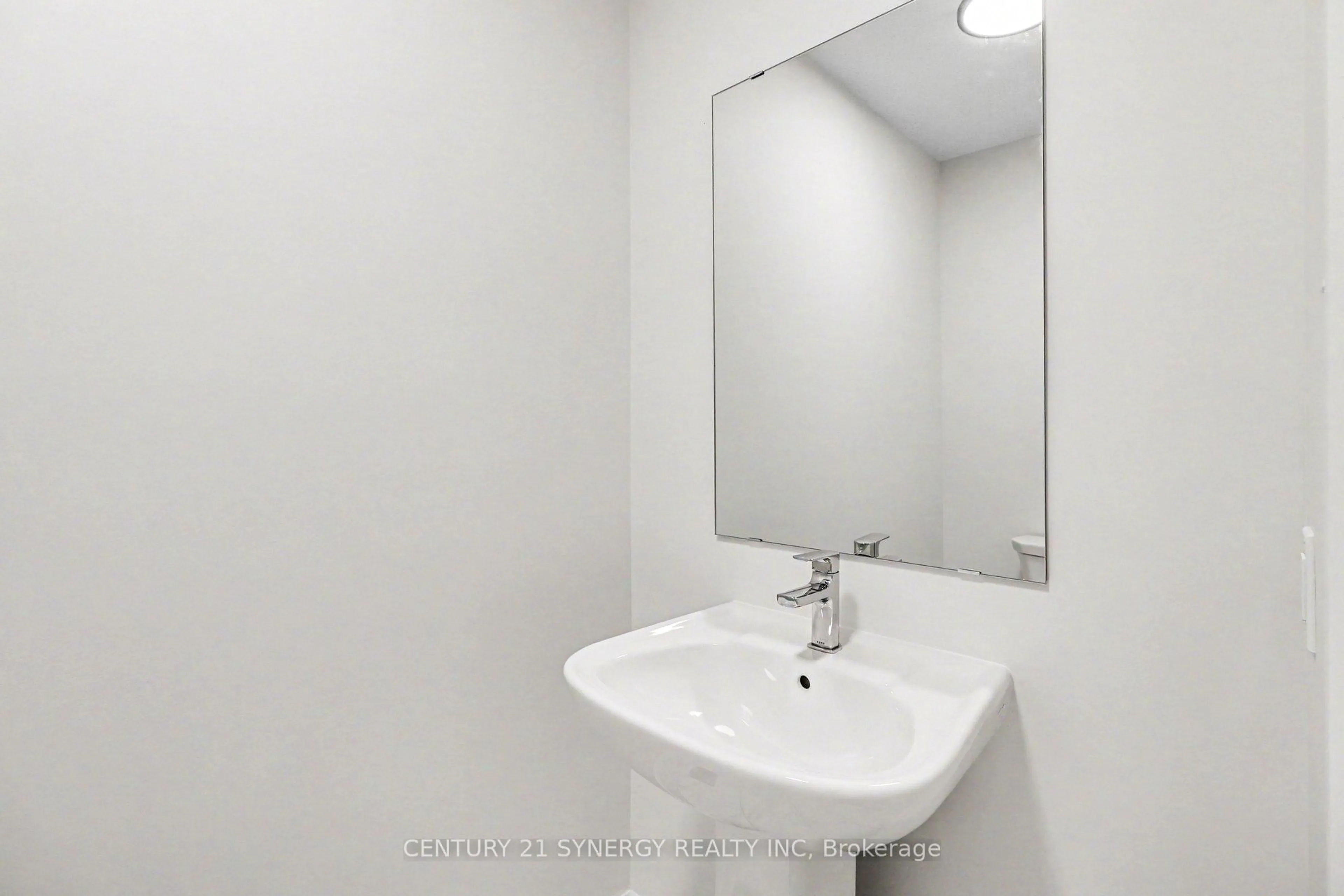 Standard bathroom, floor is not visible for 73 VILLENEUVE St, North Stormont Ontario K0C 1W0