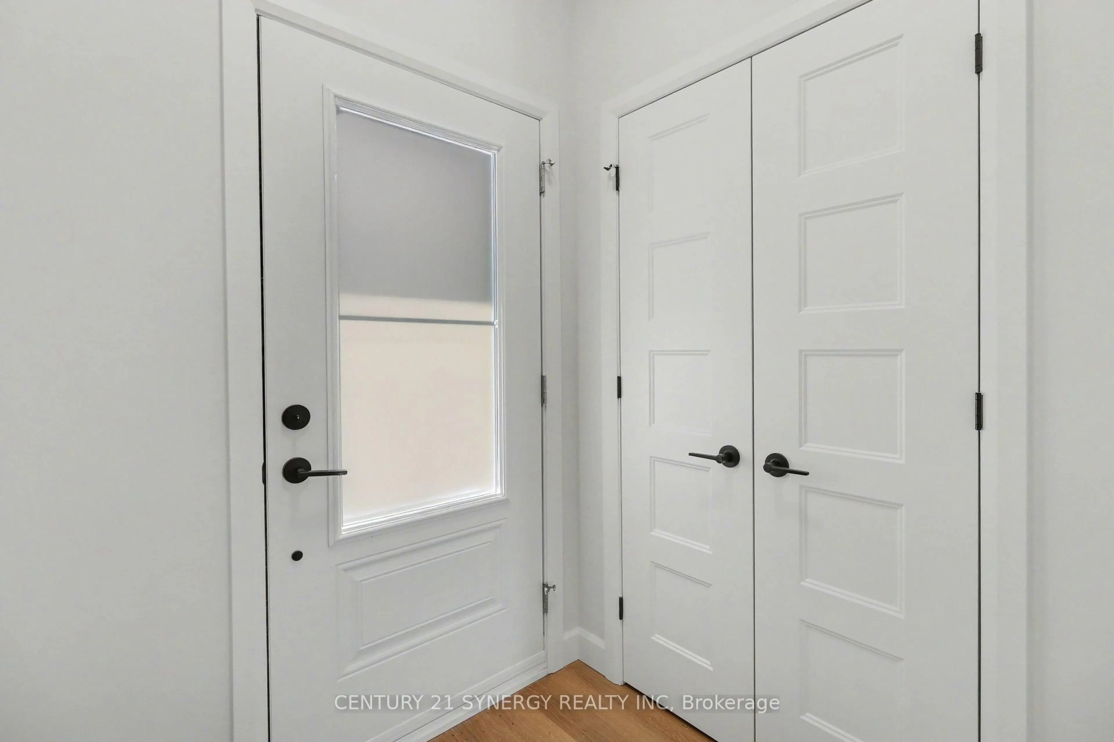 Indoor entryway for 77 VILLENEUVE St, North Stormont Ontario K0C 1W0