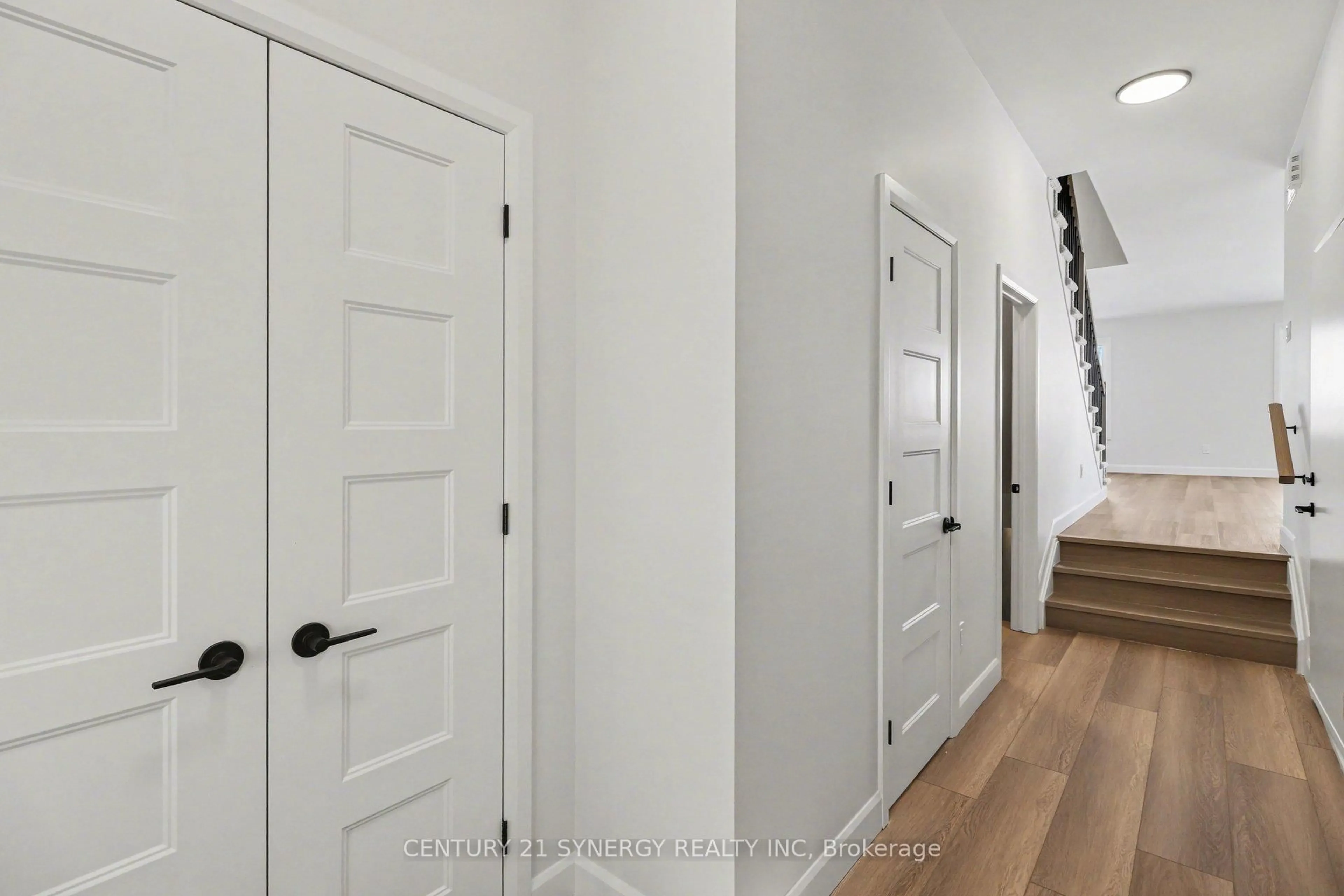 Indoor entryway for 77 VILLENEUVE St, North Stormont Ontario K0C 1W0