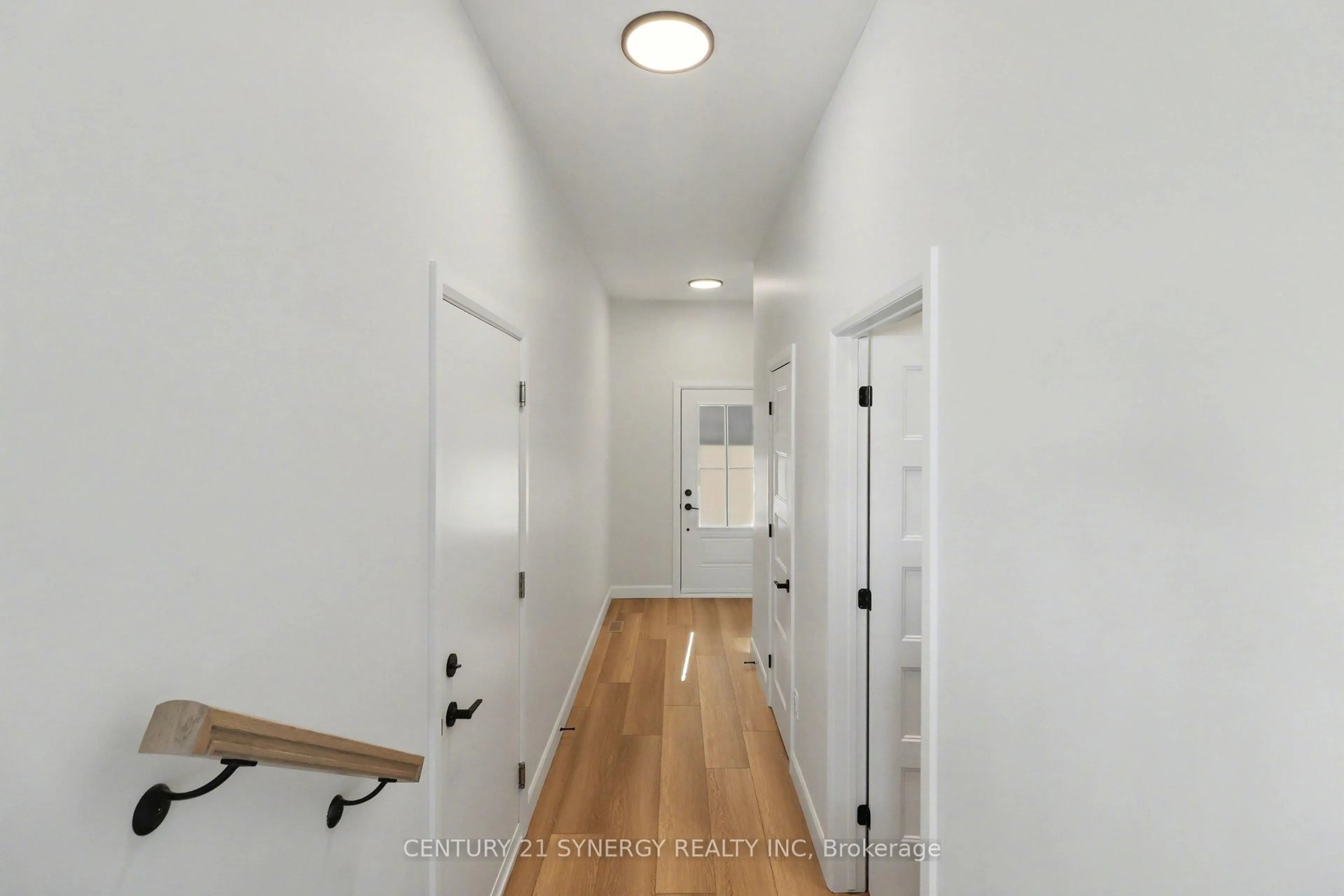 Indoor entryway for 77 VILLENEUVE St, North Stormont Ontario K0C 1W0