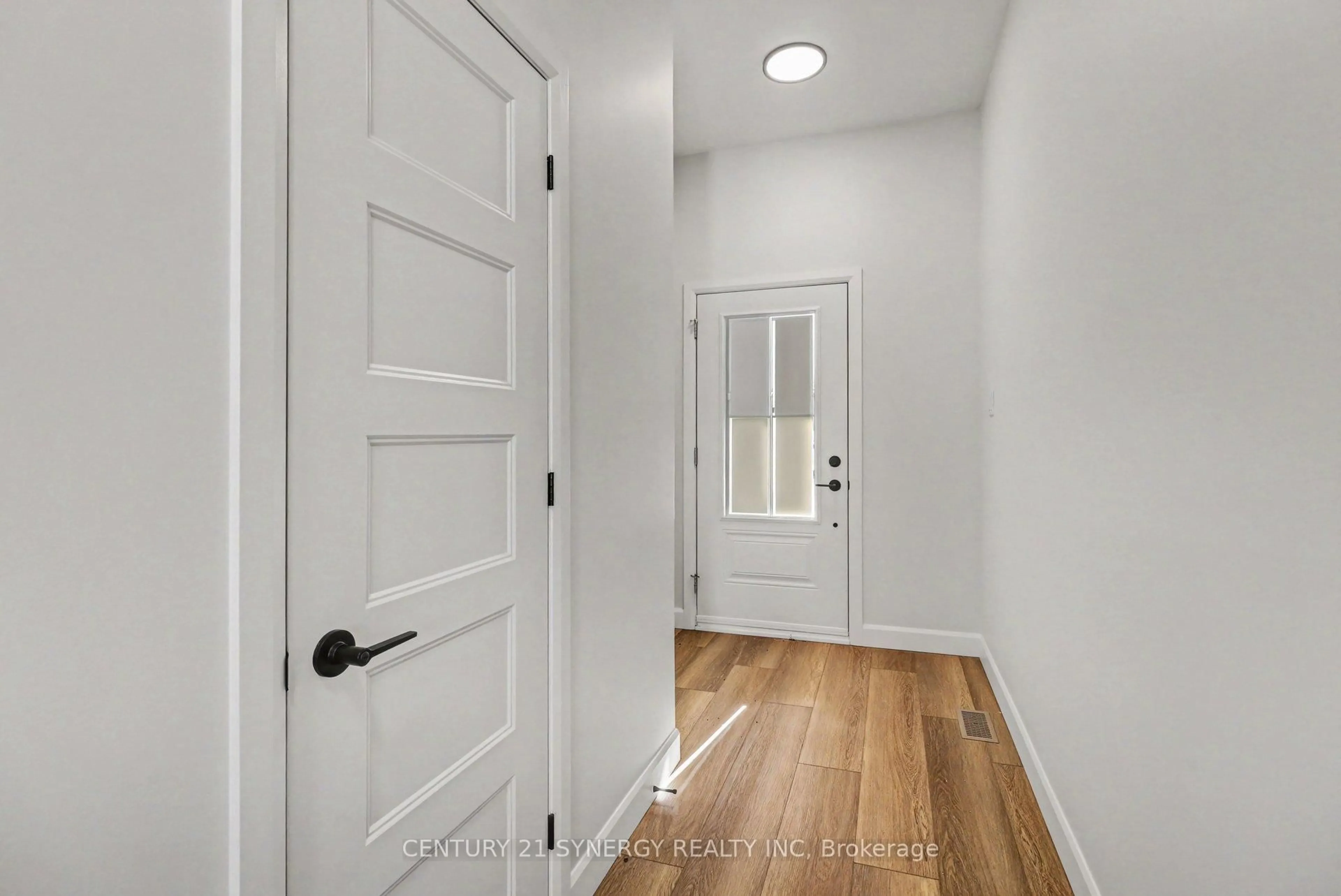 Indoor entryway for 75 VILLENEUVE St, North Stormont Ontario K0C 1W0