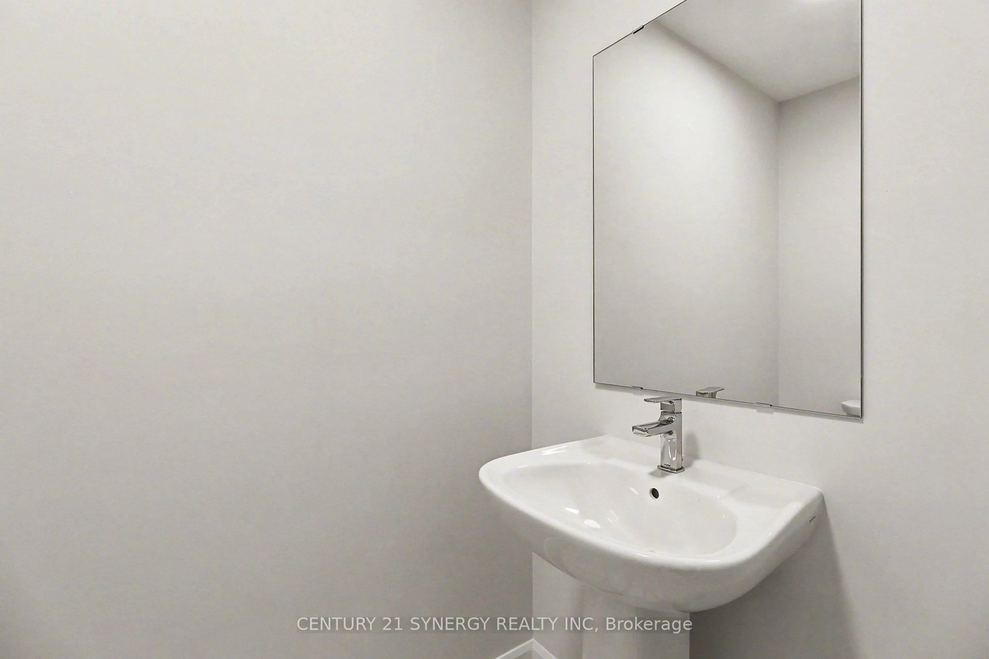 Standard bathroom, unknown for 81 VILLENEUVE St, North Stormont Ontario K0C 1W0