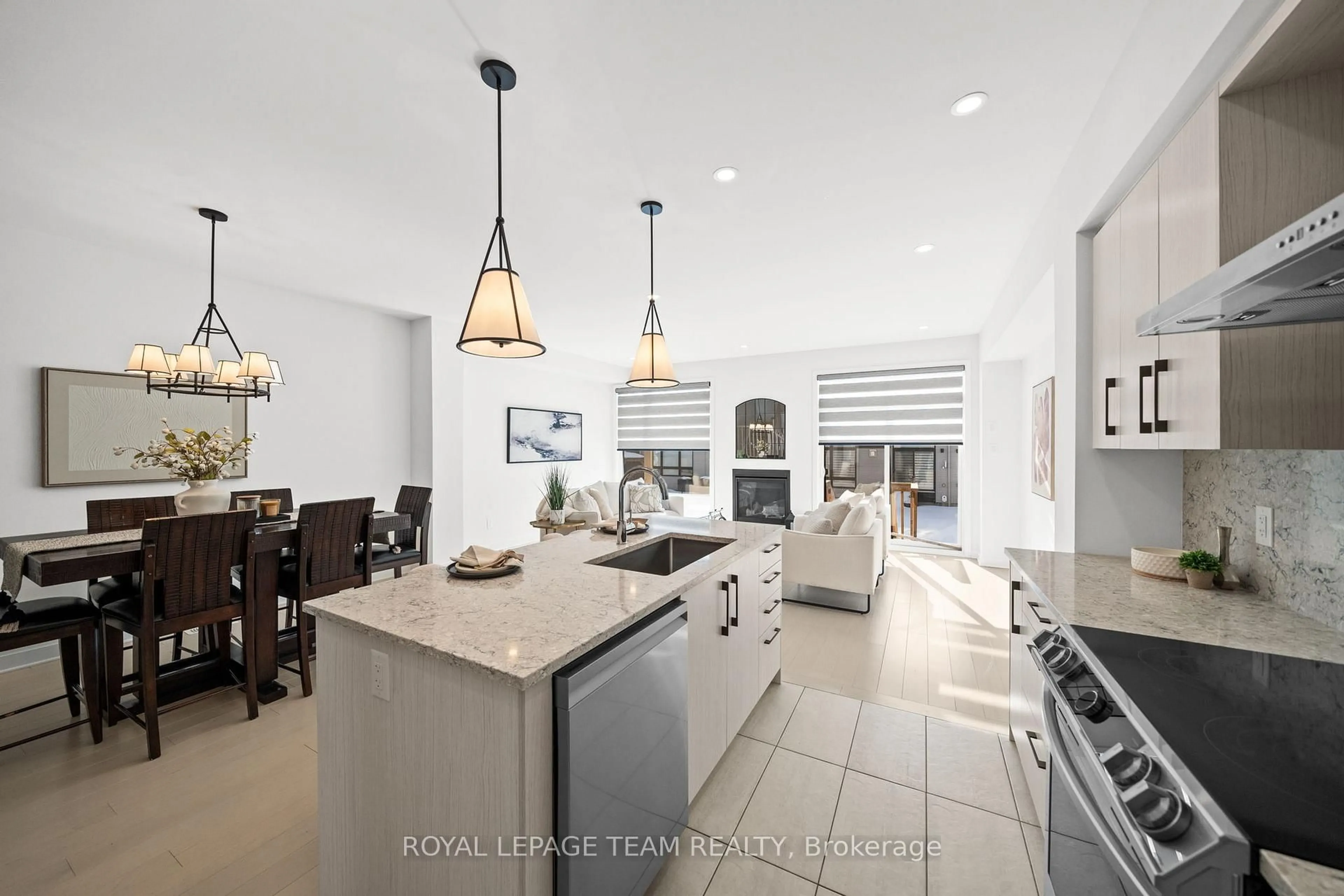 Open concept kitchen, ceramic/tile floor for 222 TRUMPETER Grve, Ottawa Ontario K4M 0N7