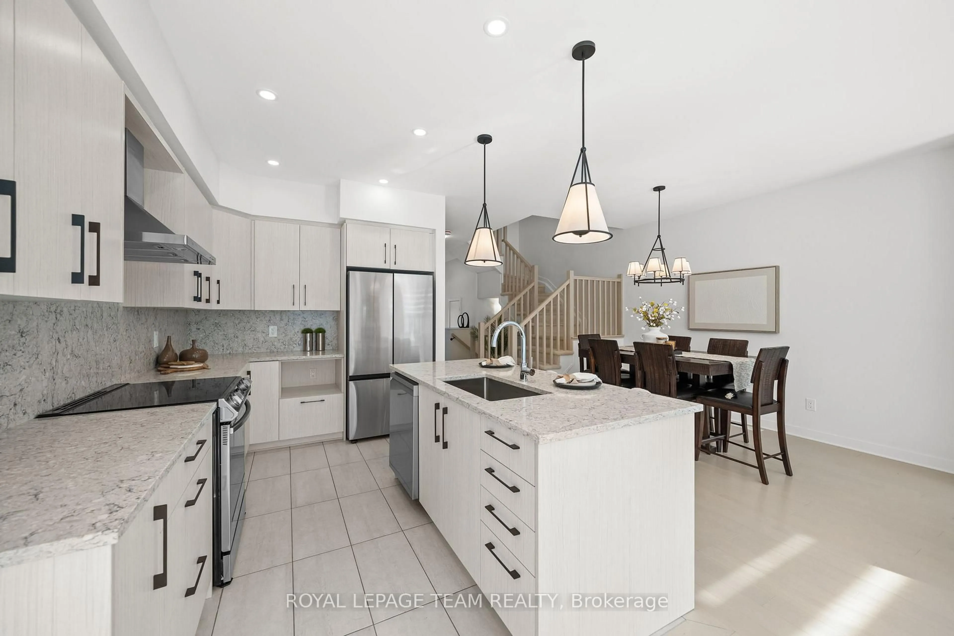 Open concept kitchen, ceramic/tile floor for 222 TRUMPETER Grve, Ottawa Ontario K4M 0N7