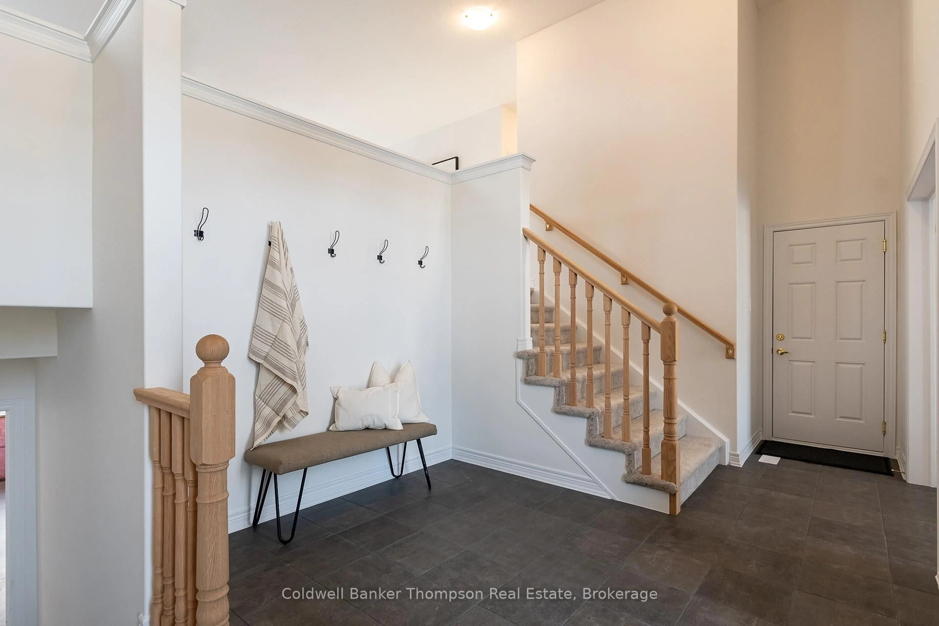 Indoor entryway for 14 Eaglecrest Ave, Huntsville Ontario P1H 0G5