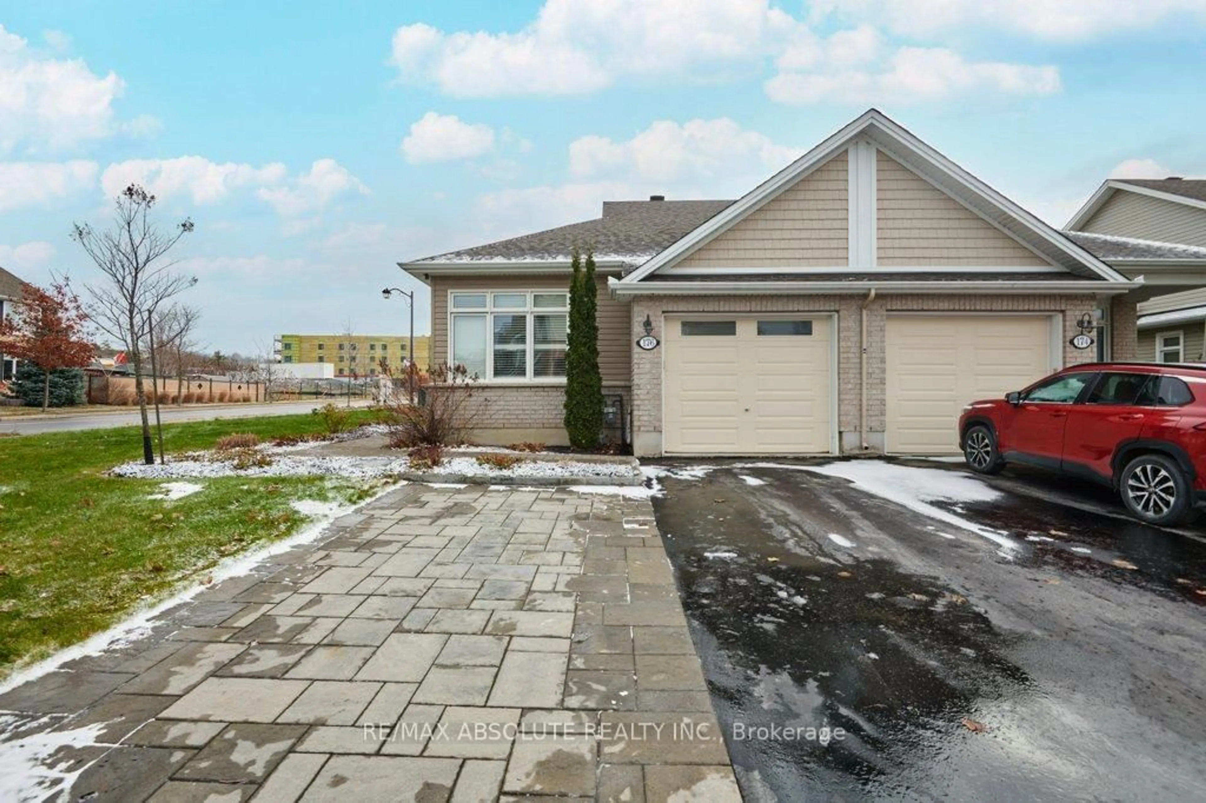 A pic from outside/outdoor area/front of a property/back of a property/a pic from drone, street for 176 Minoterie Rdge, Ottawa Ontario K4A 0Y8