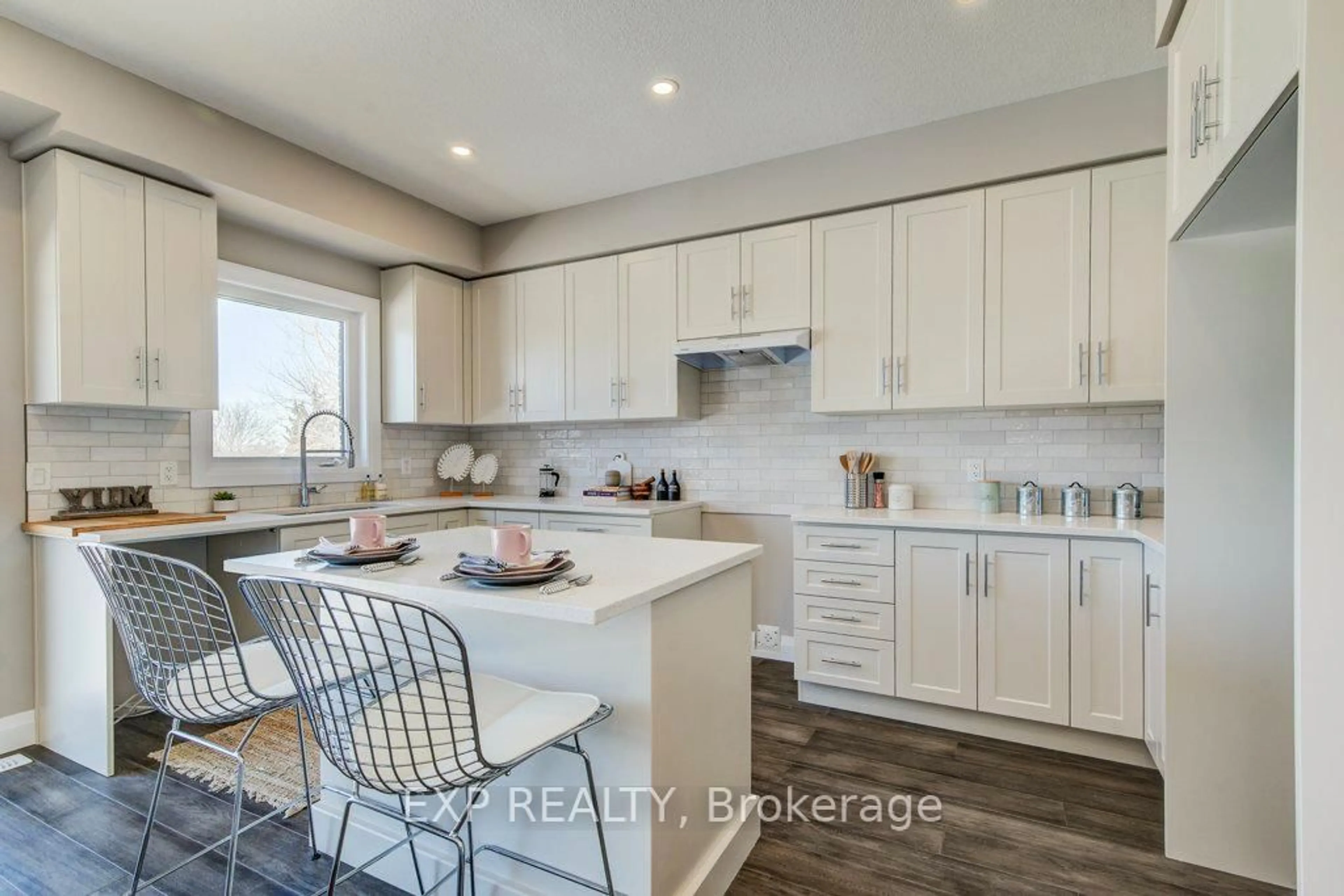 Open concept kitchen, unknown for 179 APPLEWOOD St, Blandford-Blenheim Ontario N0B 2J0