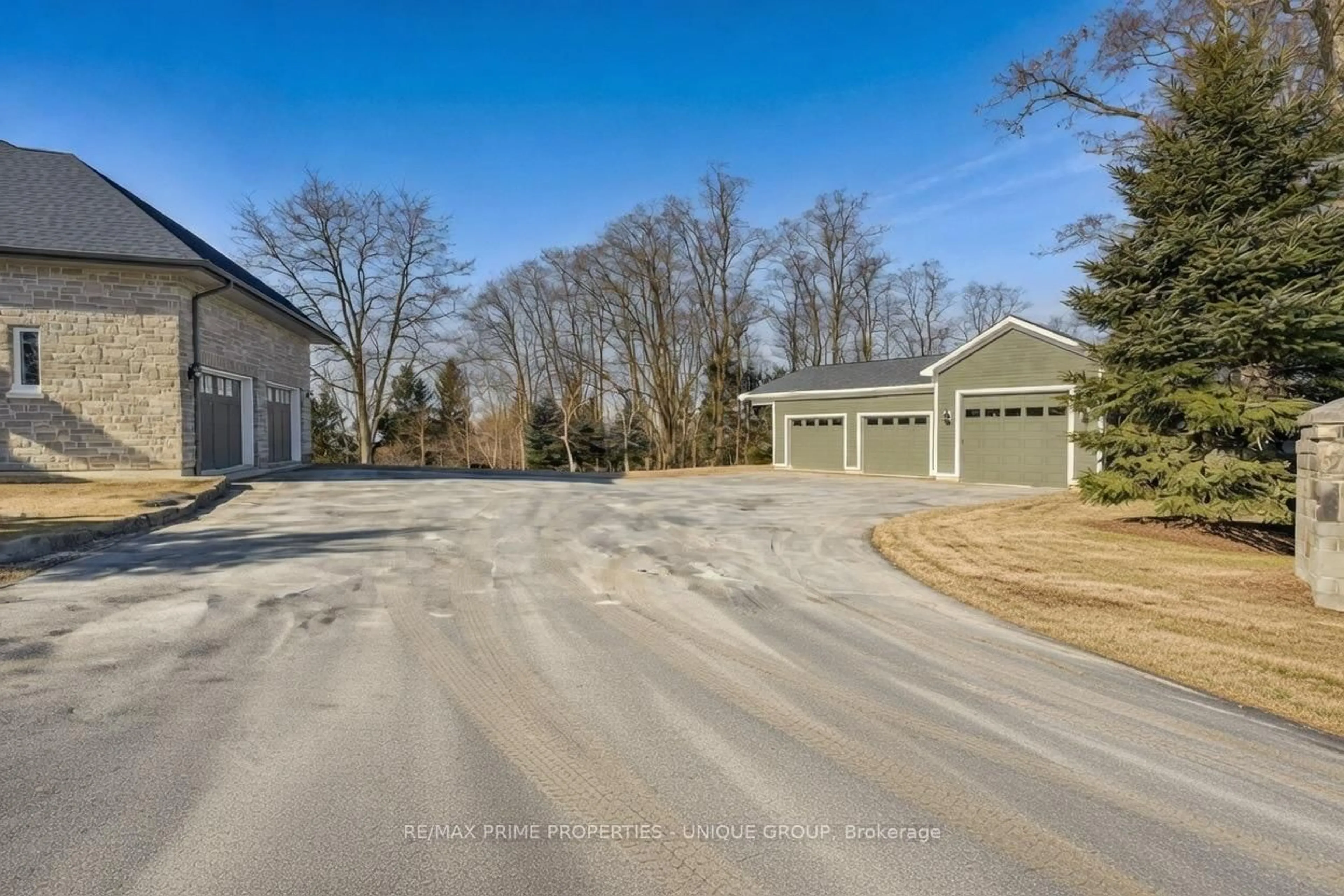 A pic from outside/outdoor area/front of a property/back of a property/a pic from drone, unknown for 34241 Coursey Line, Lucan Biddulph Ontario N0M 2J0