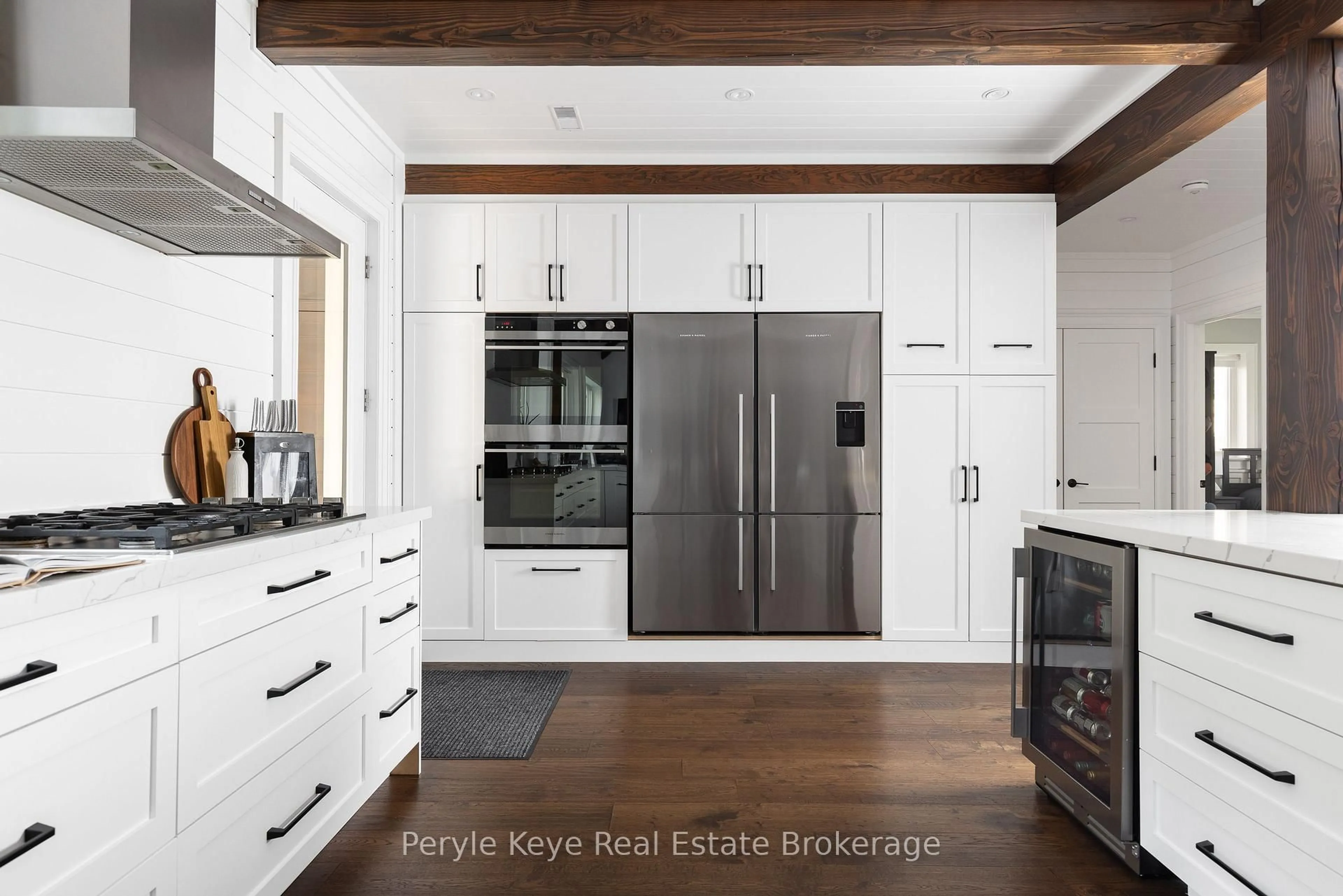 Contemporary kitchen, unknown for 1100 Xavier St, Gravenhurst Ontario P0E 1G0