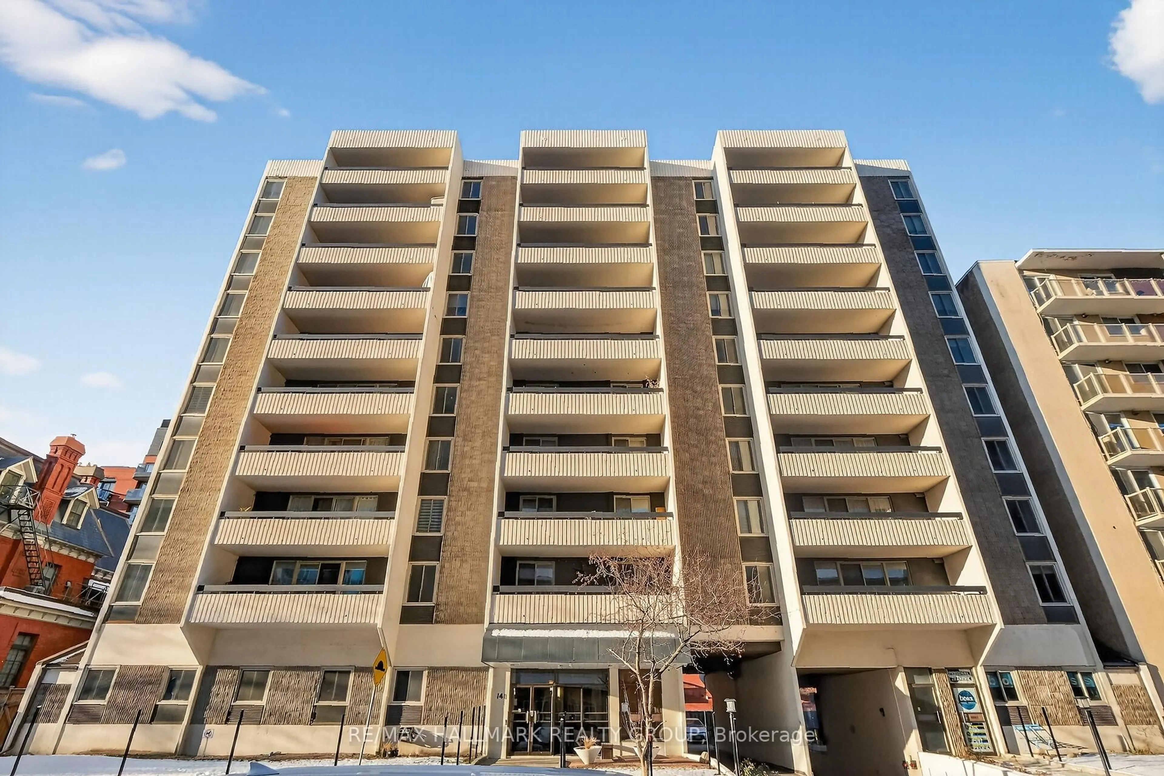 Unknown for 141 Somerset St #705, Ottawa Ontario K2P 2H1