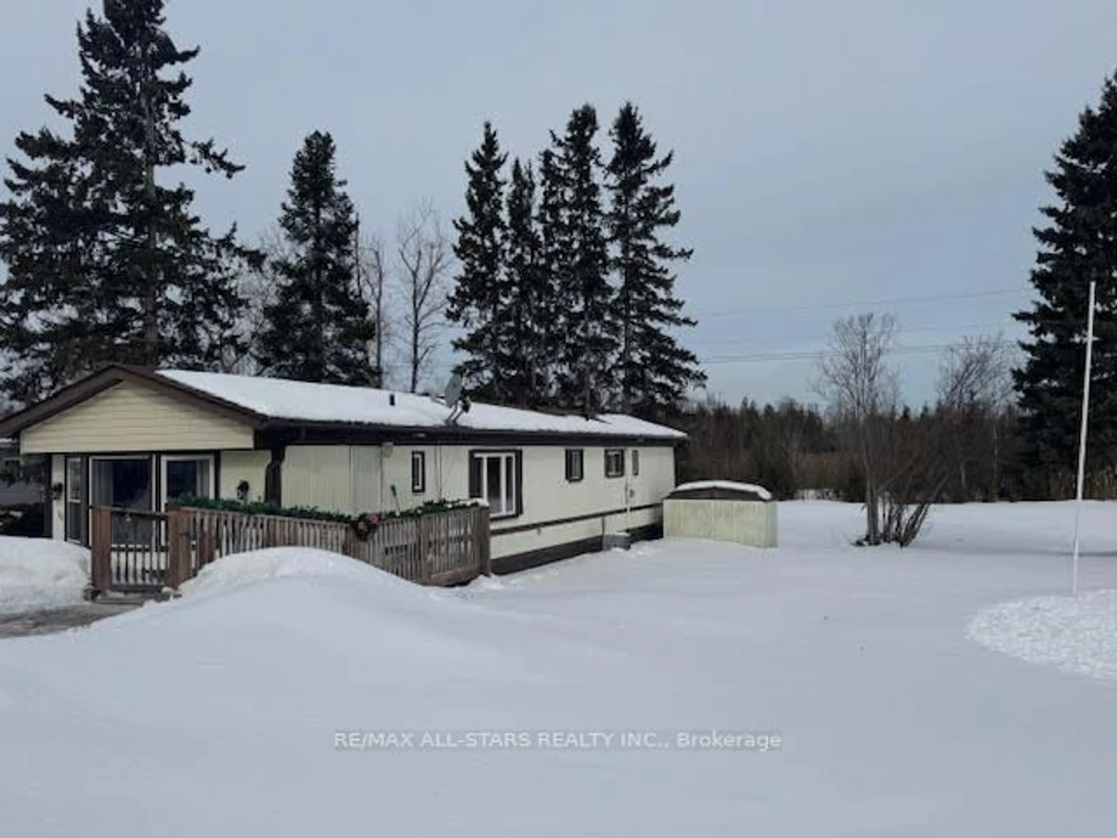 A pic from outside/outdoor area/front of a property/back of a property/a pic from drone, unknown for 13 Fenelon Way, Kawartha Lakes Ontario K9V 0H9