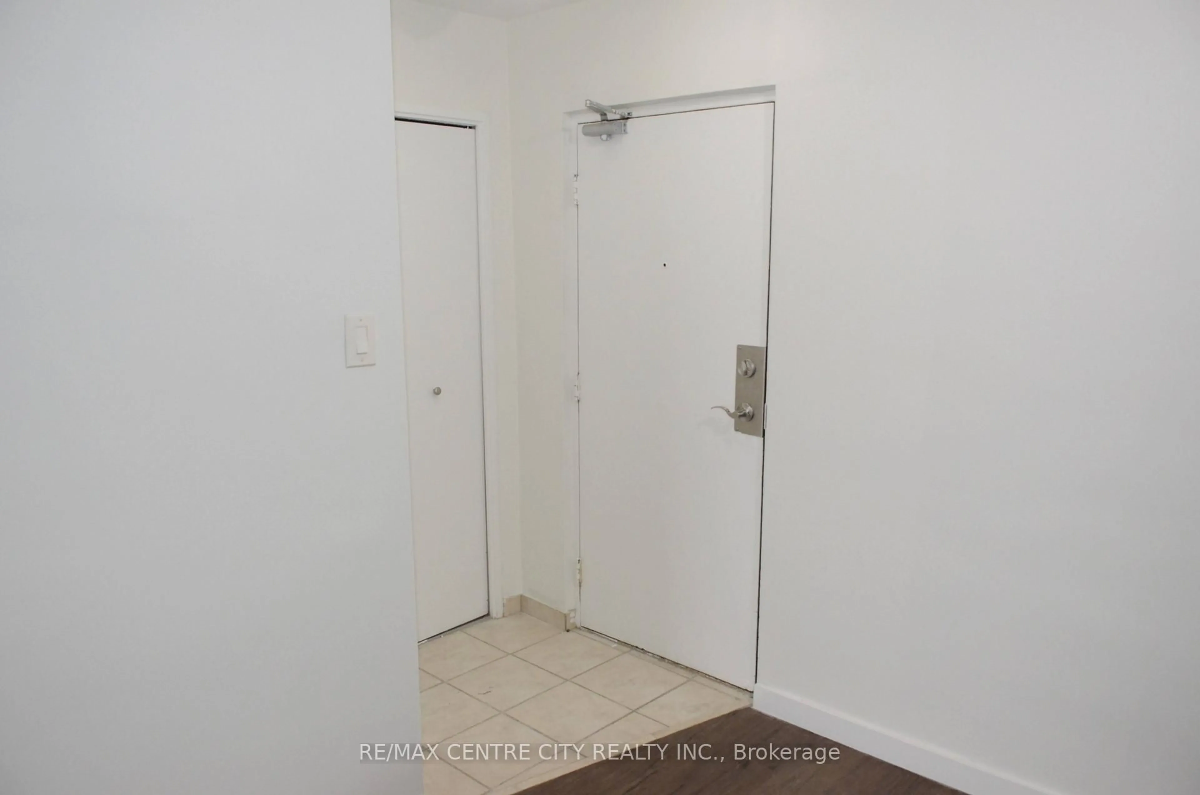 A pic of a room for 583 Mornington Ave #209, London East Ontario N5Y 3E9