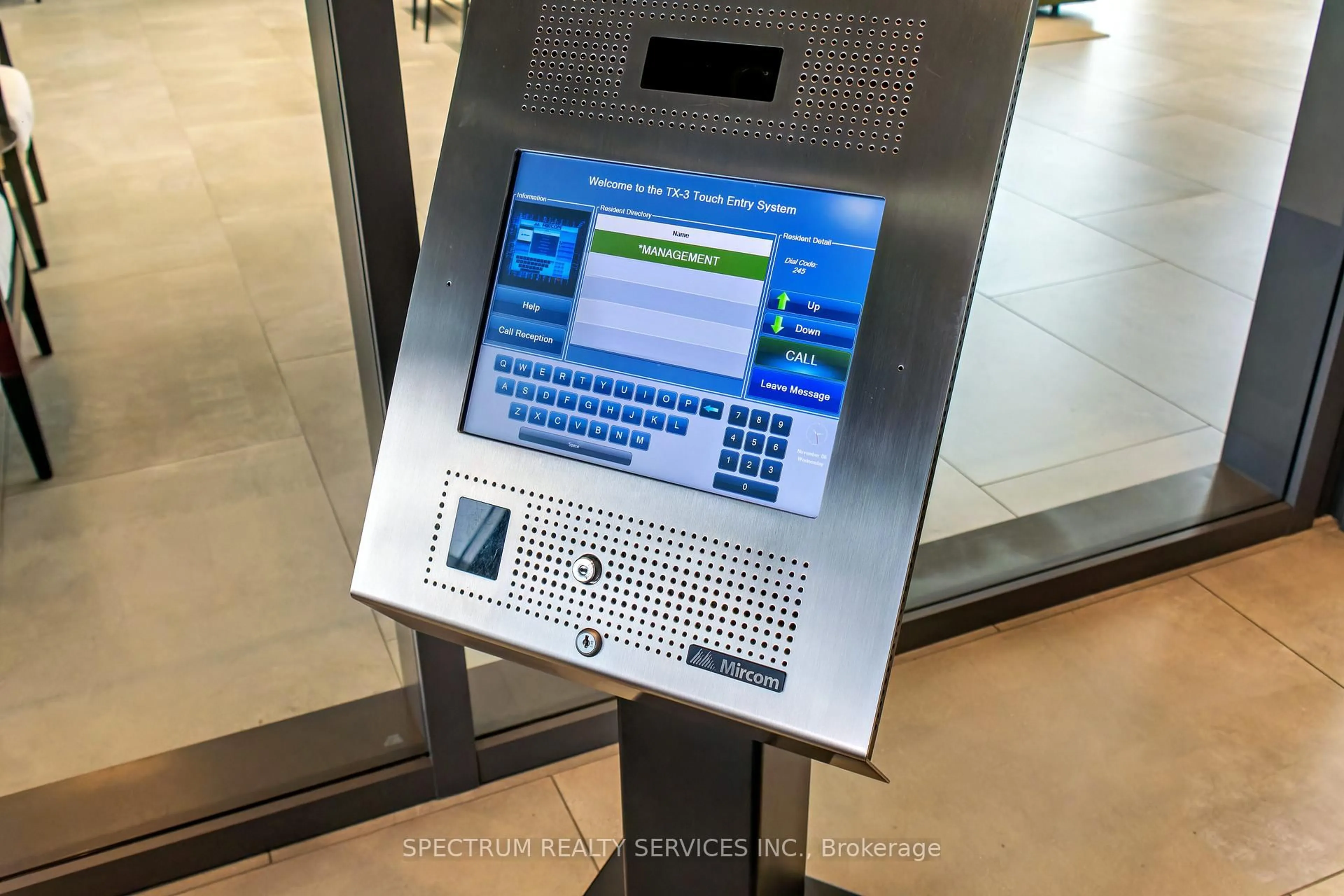 Indoor foyer for 15 Glebe St #910, Cambridge Ontario N1S 0C3