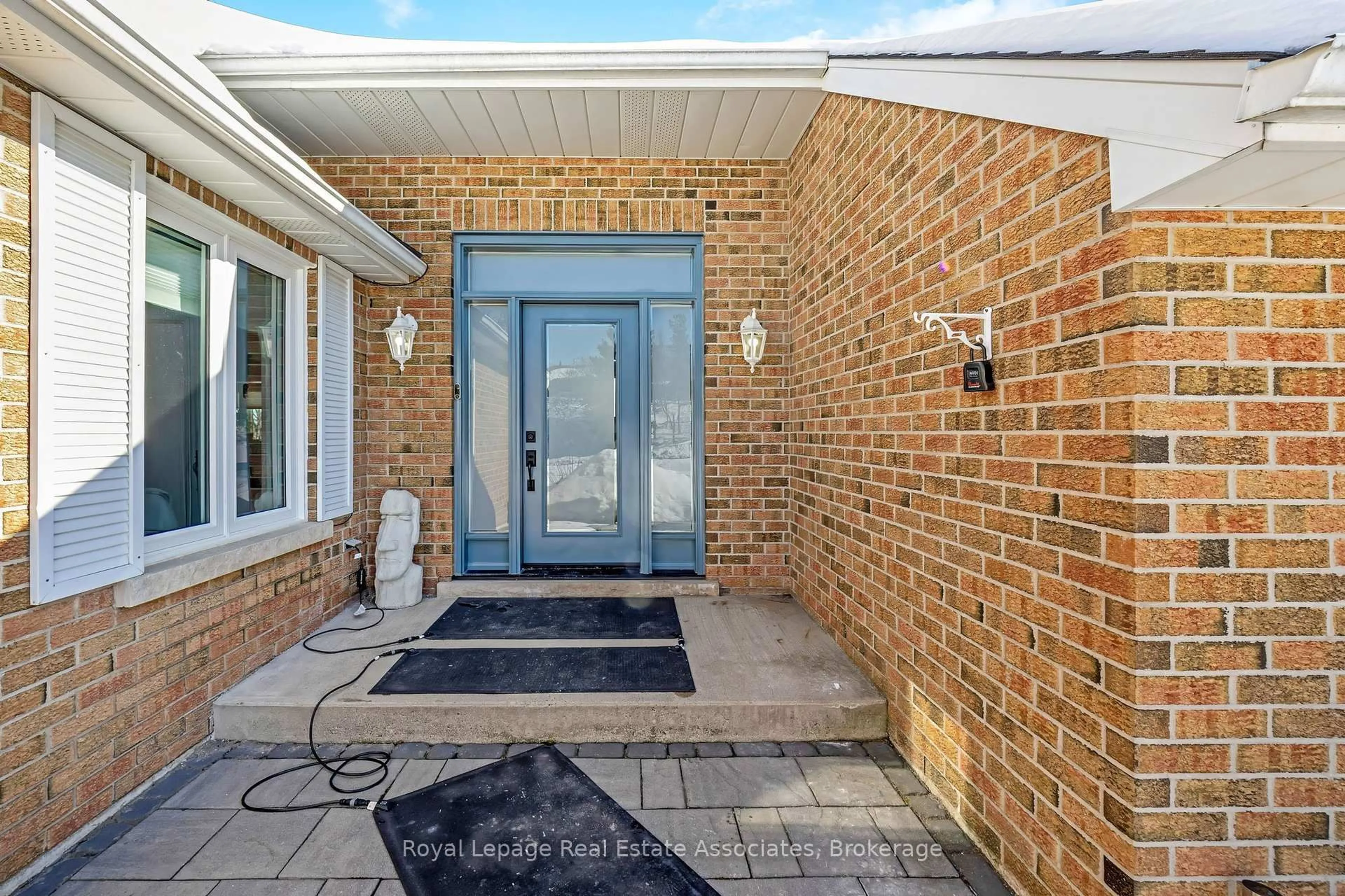 Unknown for 10 Kildare Dr, Erin Ontario N0B 1T0