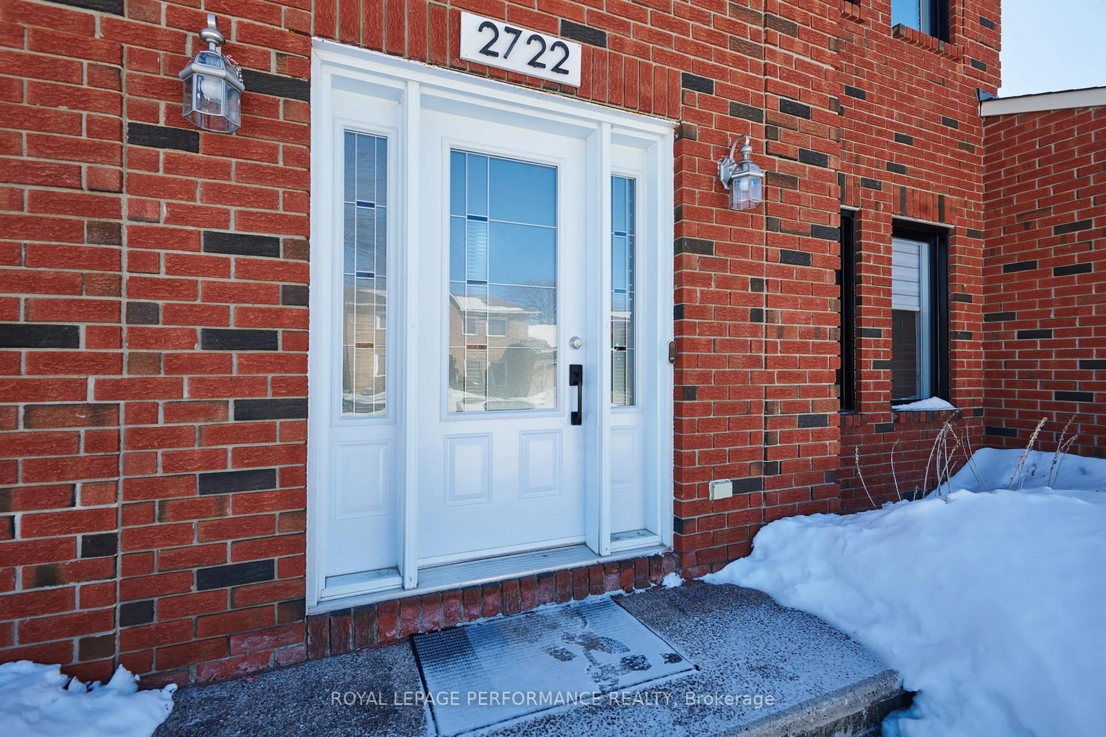 Indoor entryway for 2722 Wyldewood St, Ottawa Ontario K1T 2R9