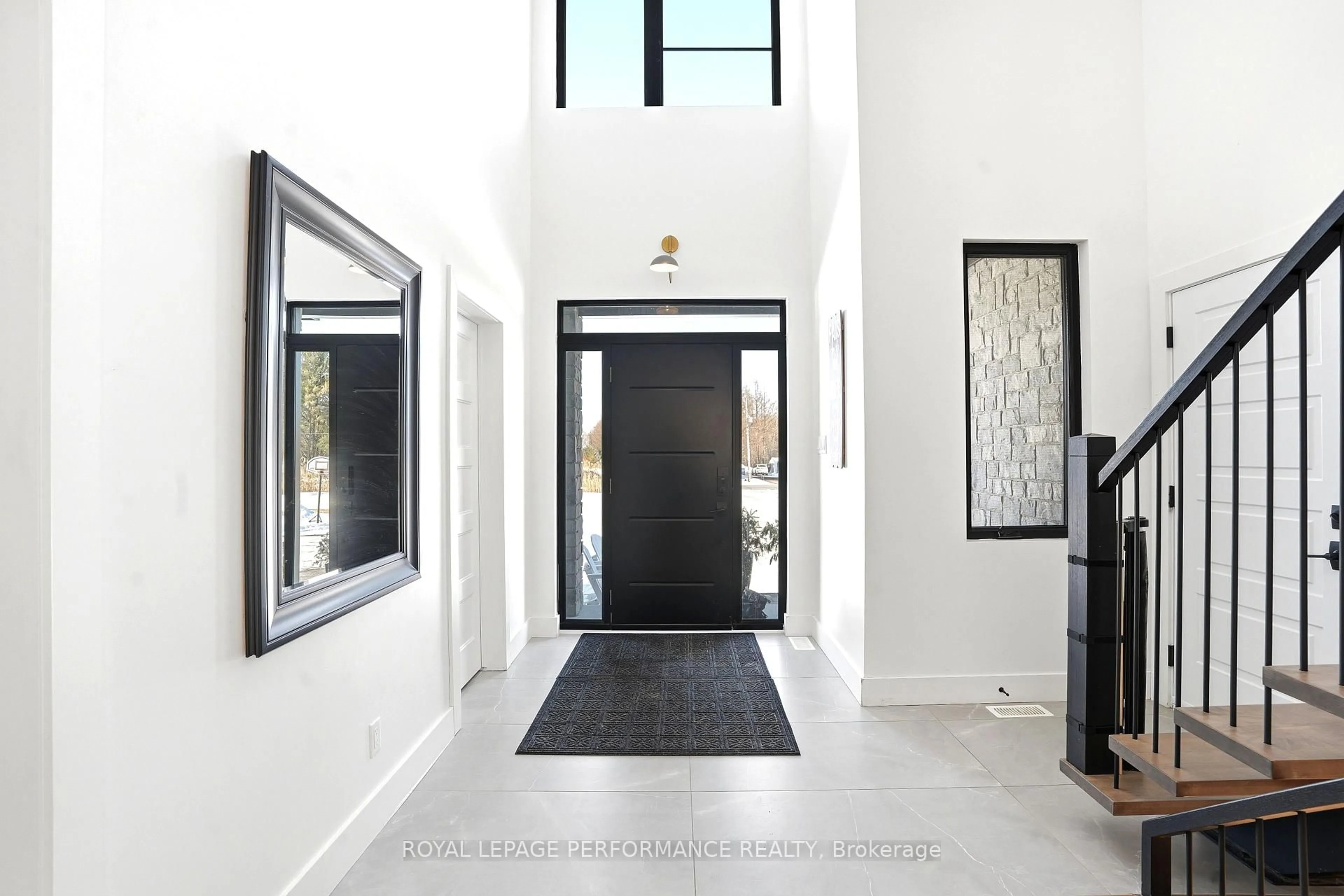 Indoor entryway for 4750 Moore Rd, Hawkesbury Ontario K0B 1P0