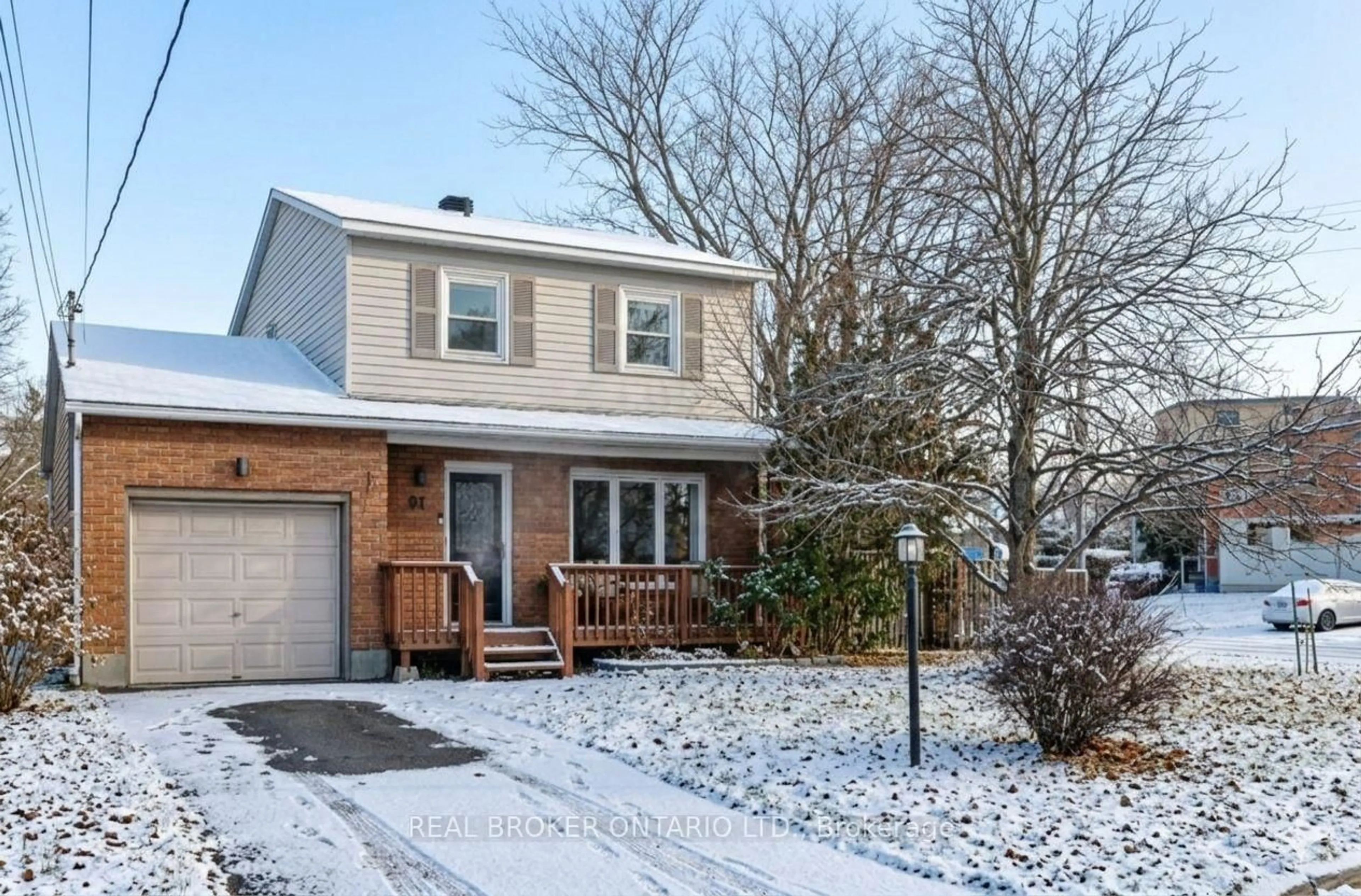 Home with vinyl exterior material, street for 91 Mississippi Rd, Carleton Place Ontario K7C 4E5