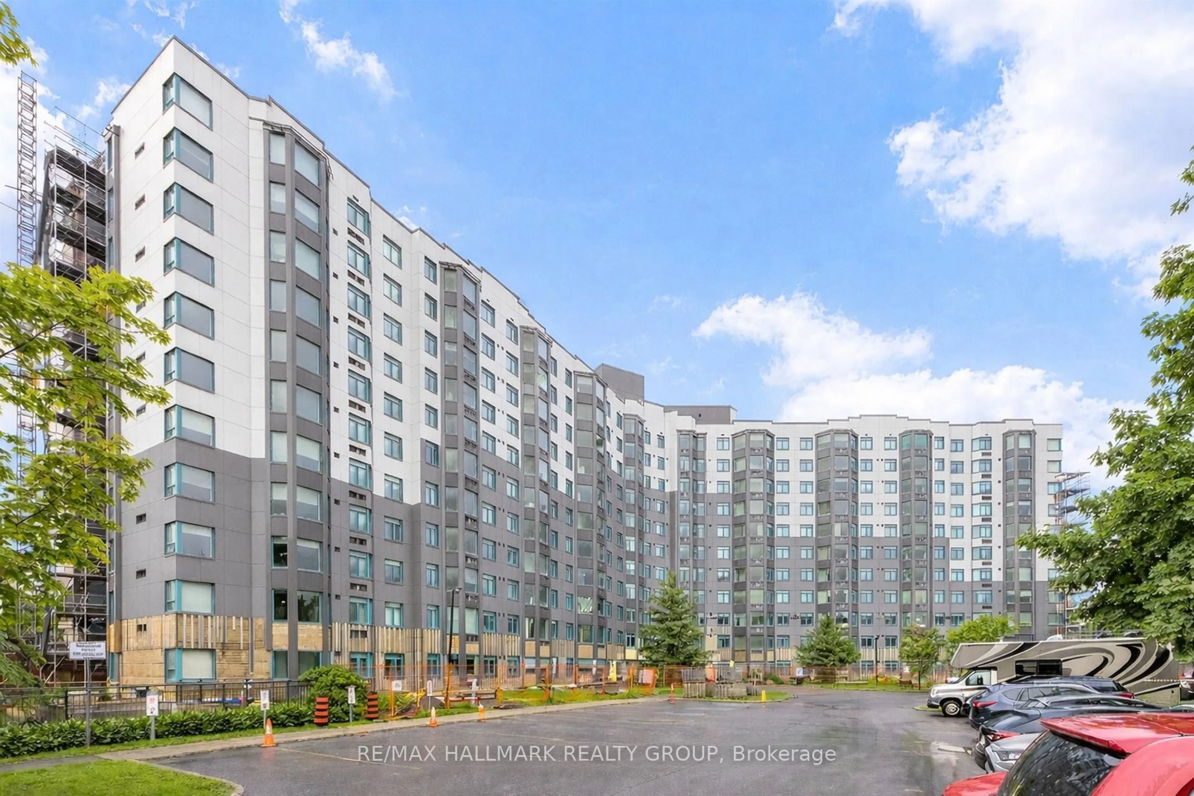 Patio, unknown for 1025 GRENON Ave #902, Ottawa Ontario K2B 8S5