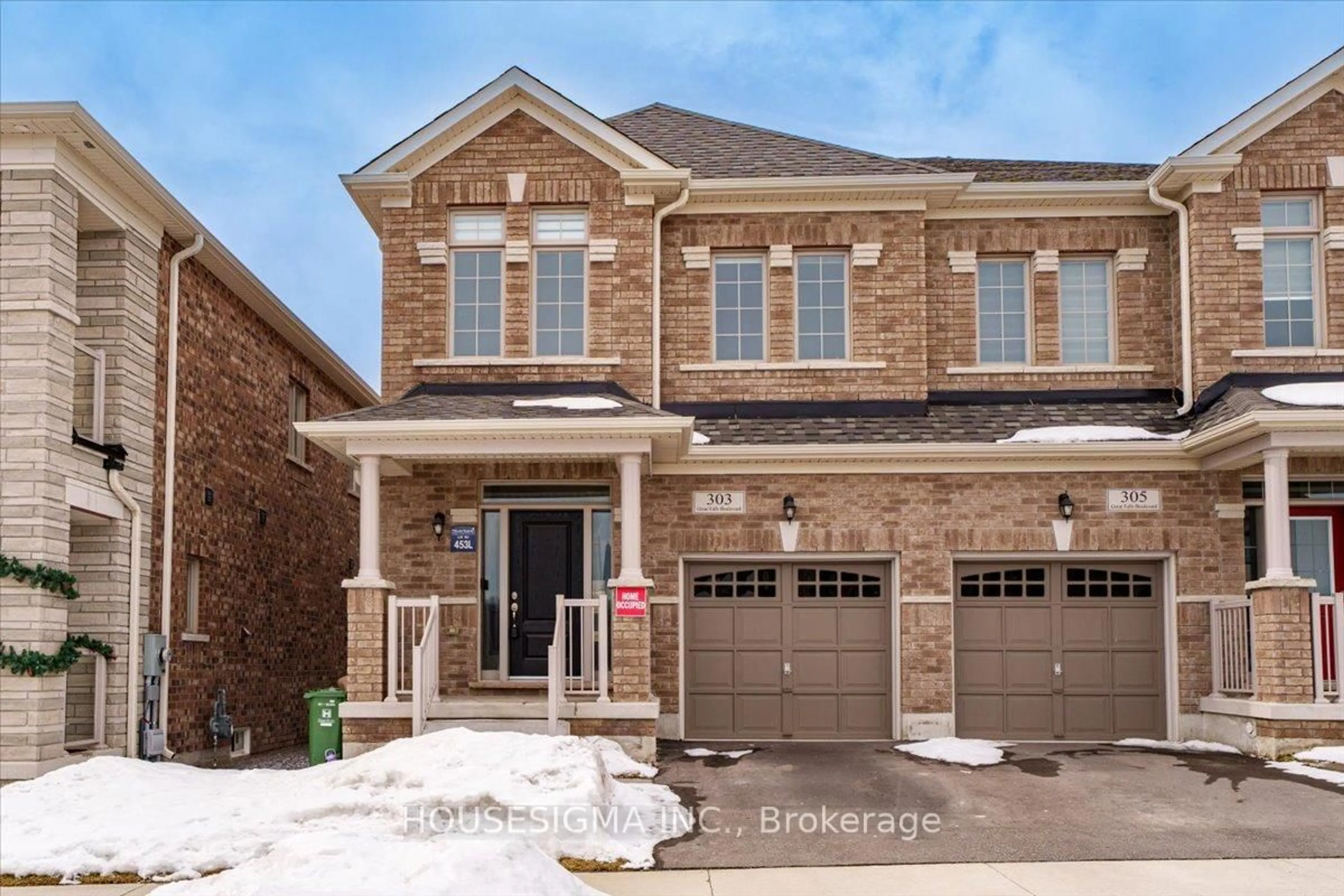 Home with brick exterior material, street for 303 Great Falls Blvd, Hamilton Ontario L8B 1Z5