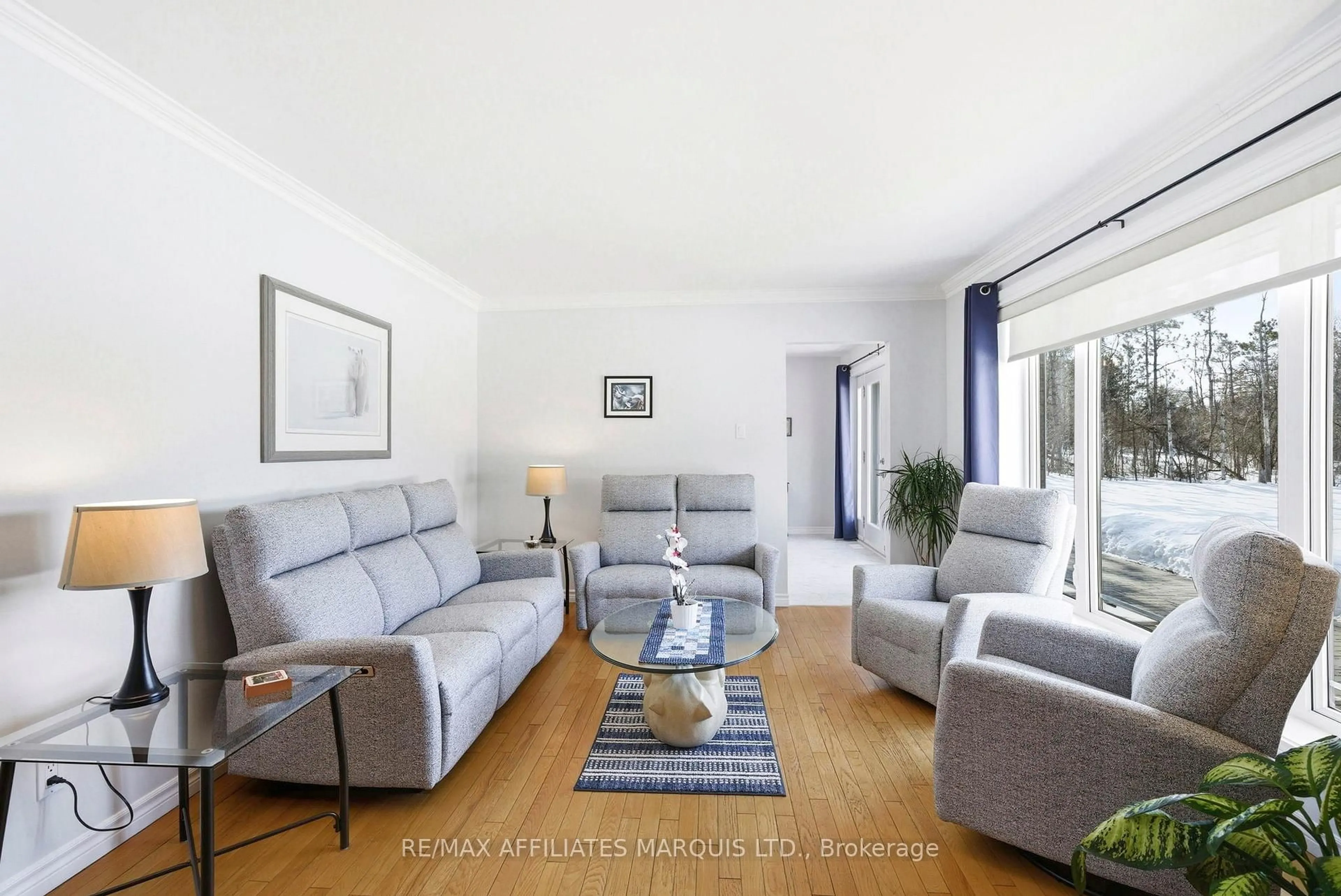 Living room with furniture, unknown for 5650 Pinestone Dr, South Glengarry Ontario K0C 2J0