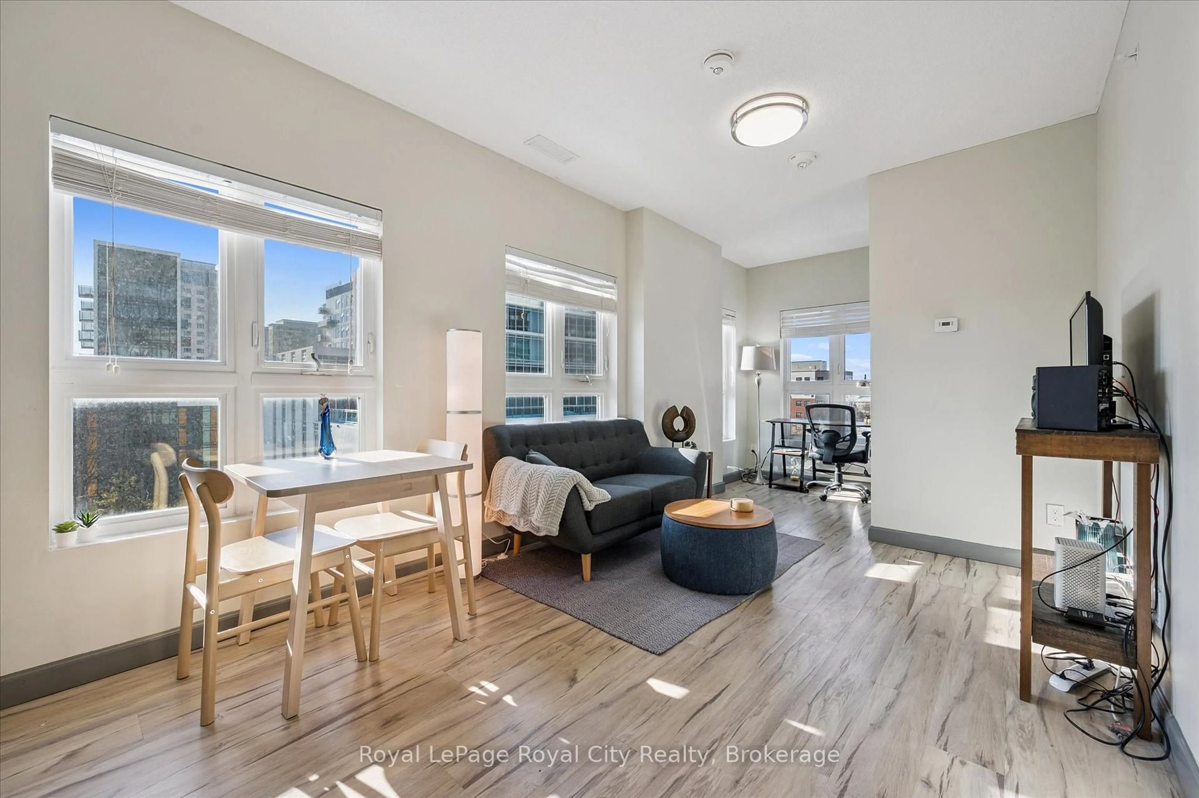 A pic of a room for 258A Sunview St #186, Waterloo Ontario N2L 0H6