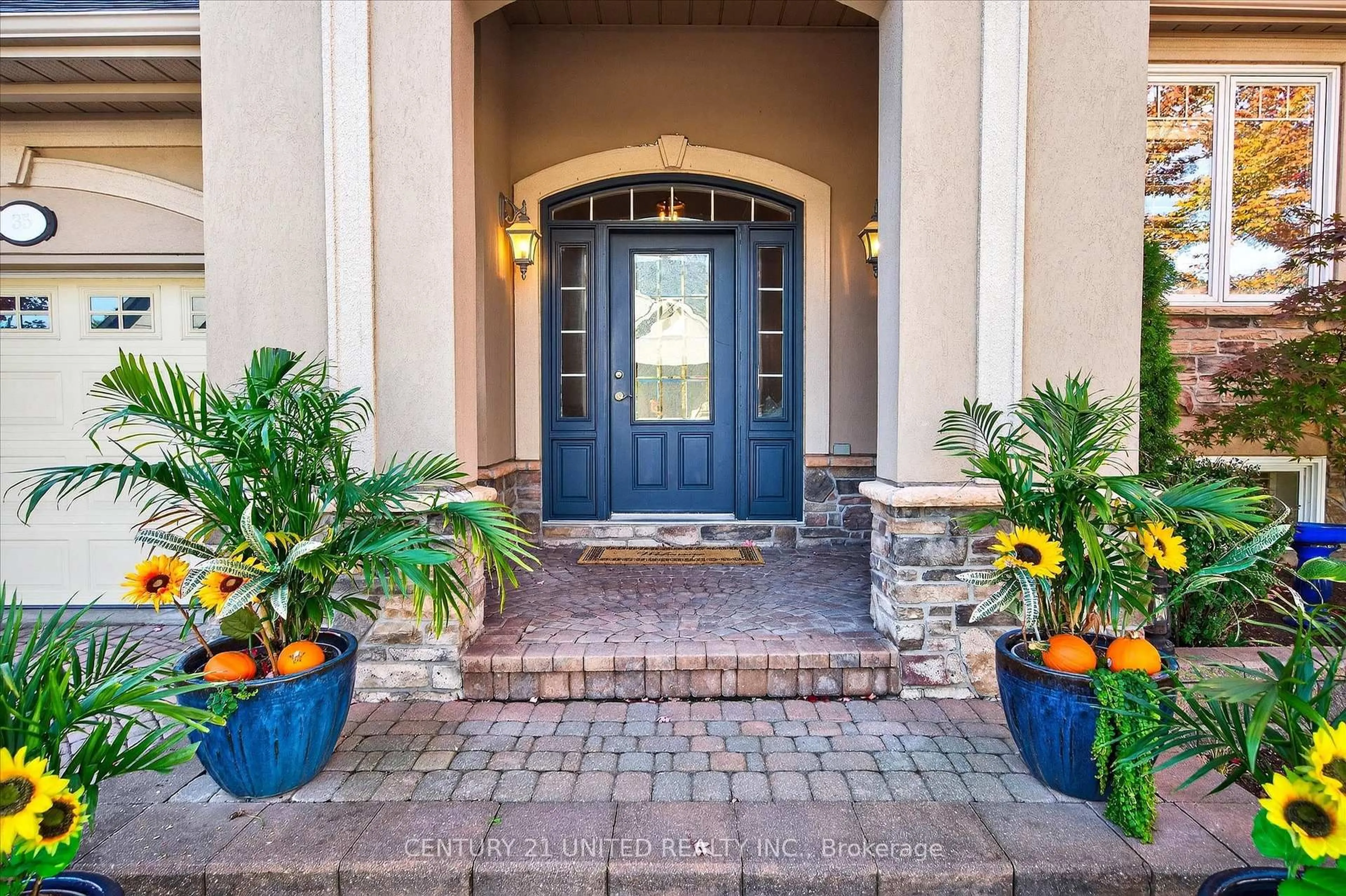 Indoor entryway for 35 Brinton Dr #27, Peterborough Ontario K9J 8S9