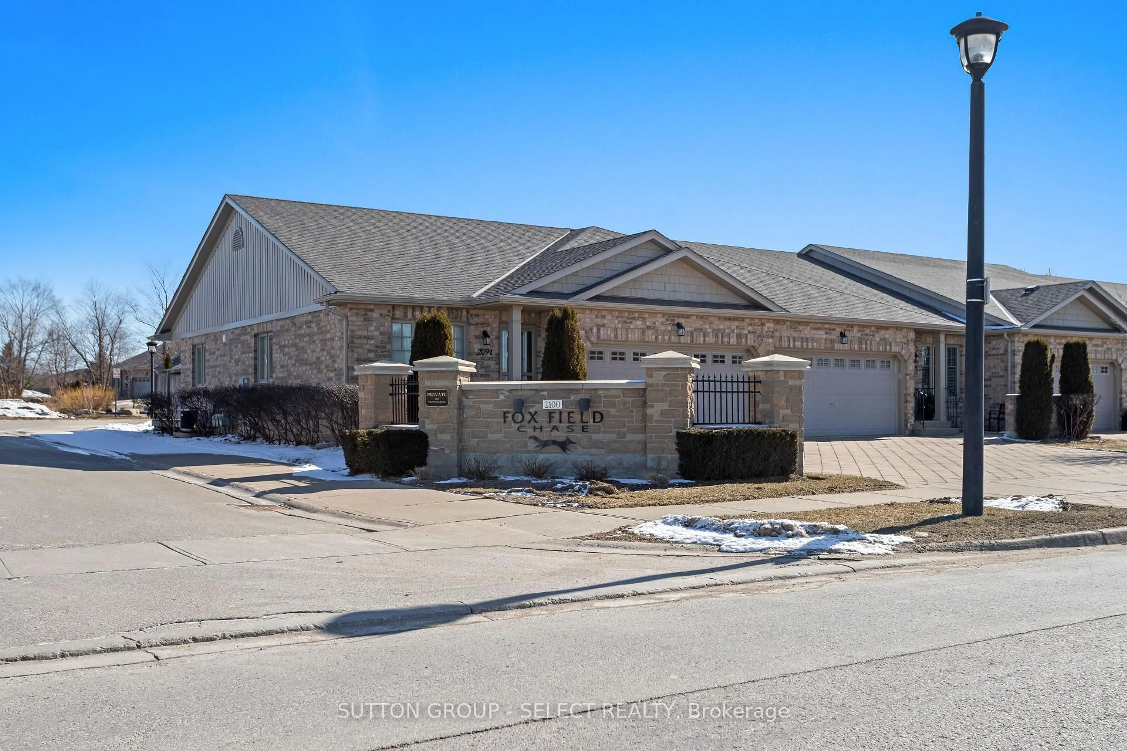 Home with brick exterior material, street for 2094 Denview Ave, London North Ontario N6G 5B6