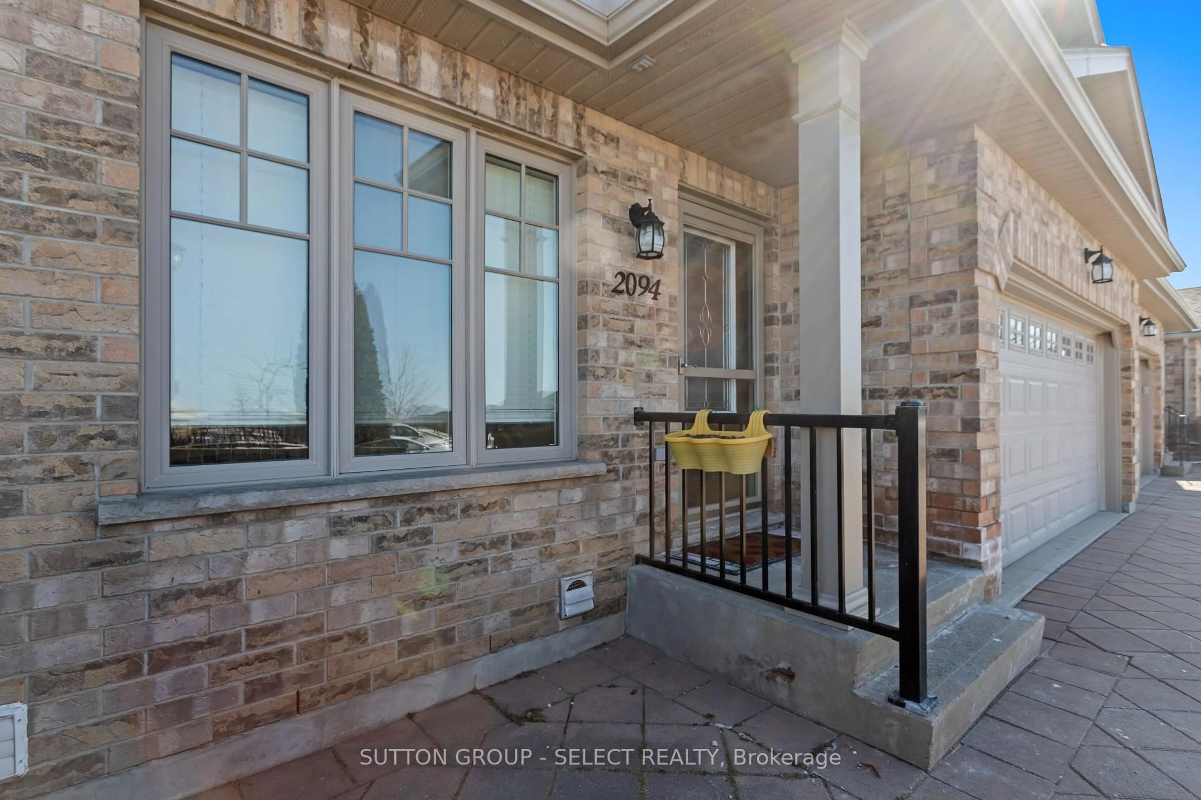 Unknown for 2094 Denview Ave, London North Ontario N6G 5B6