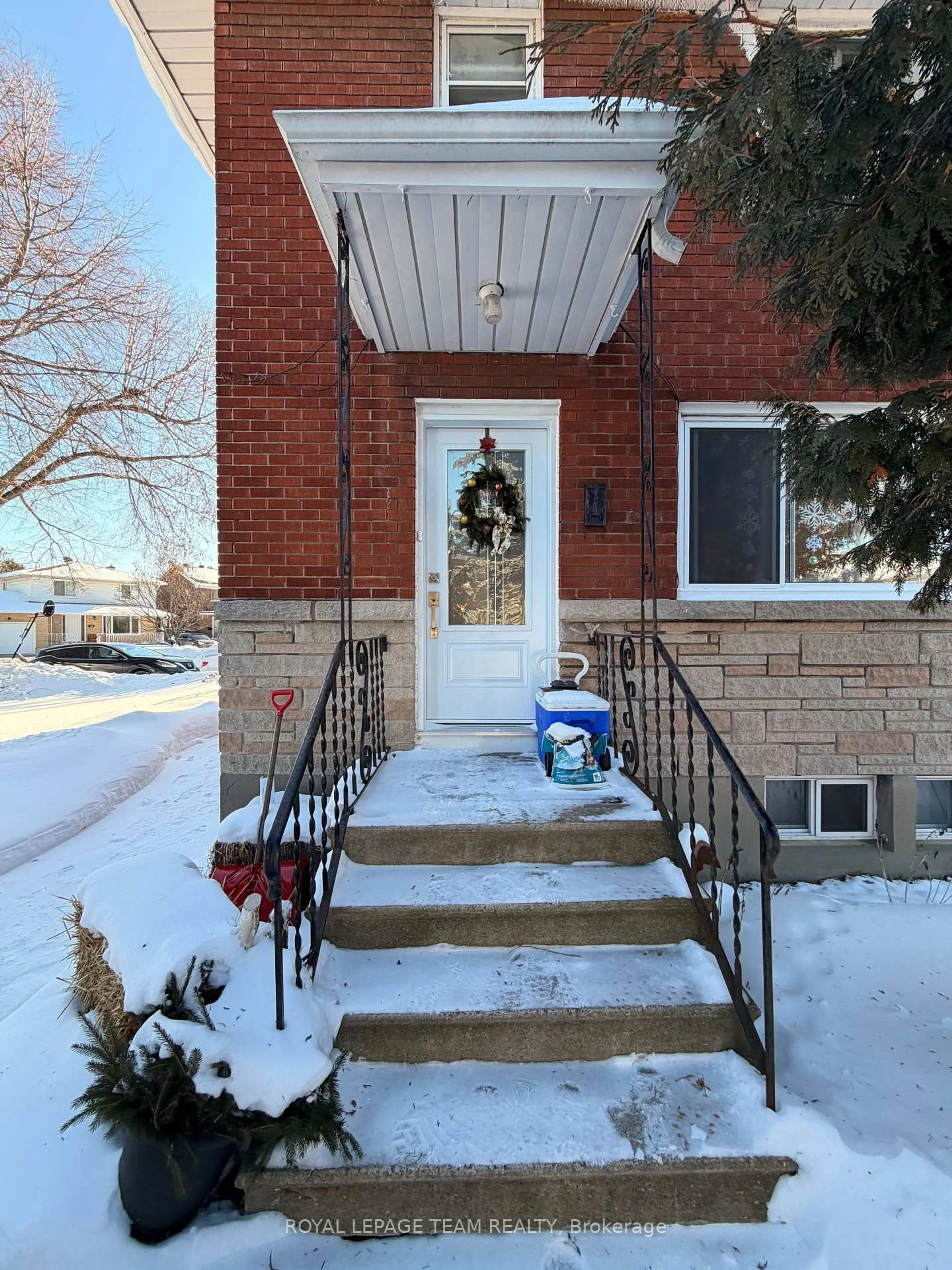 Unknown for 1268 & 1270 Erie Ave, Ottawa Ontario K1V 6G4