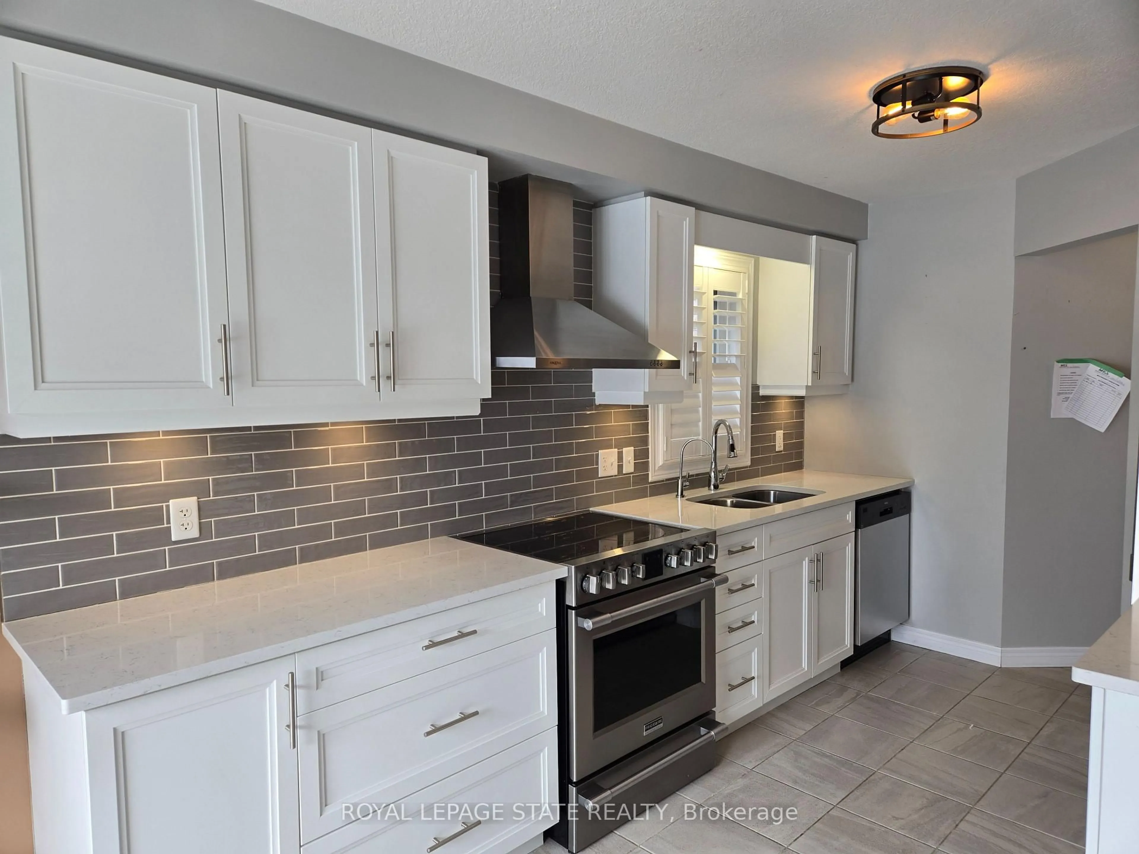 Contemporary kitchen, ceramic/tile floor for 3 Crawford Pl, Brant Ontario N3L 0A6